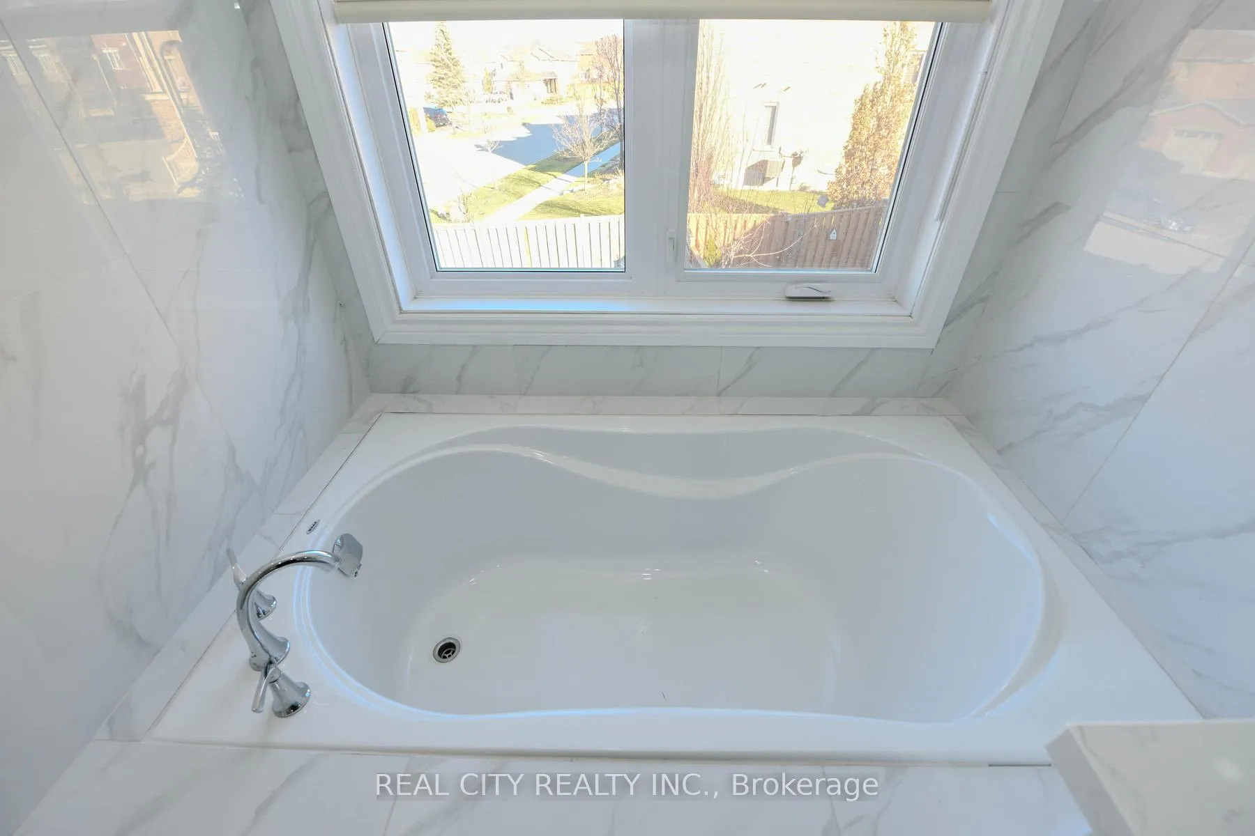Photo 43 of 7020 Black Walnut Trail, Mississauga, Lisgar — HOMEH