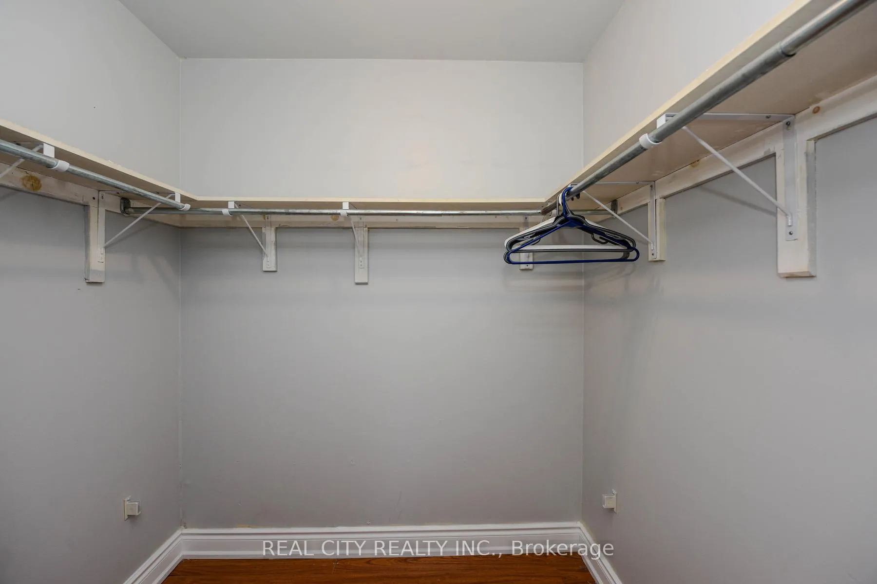 Photo 44 of 7020 Black Walnut Trail, Mississauga, Lisgar — HOMEH