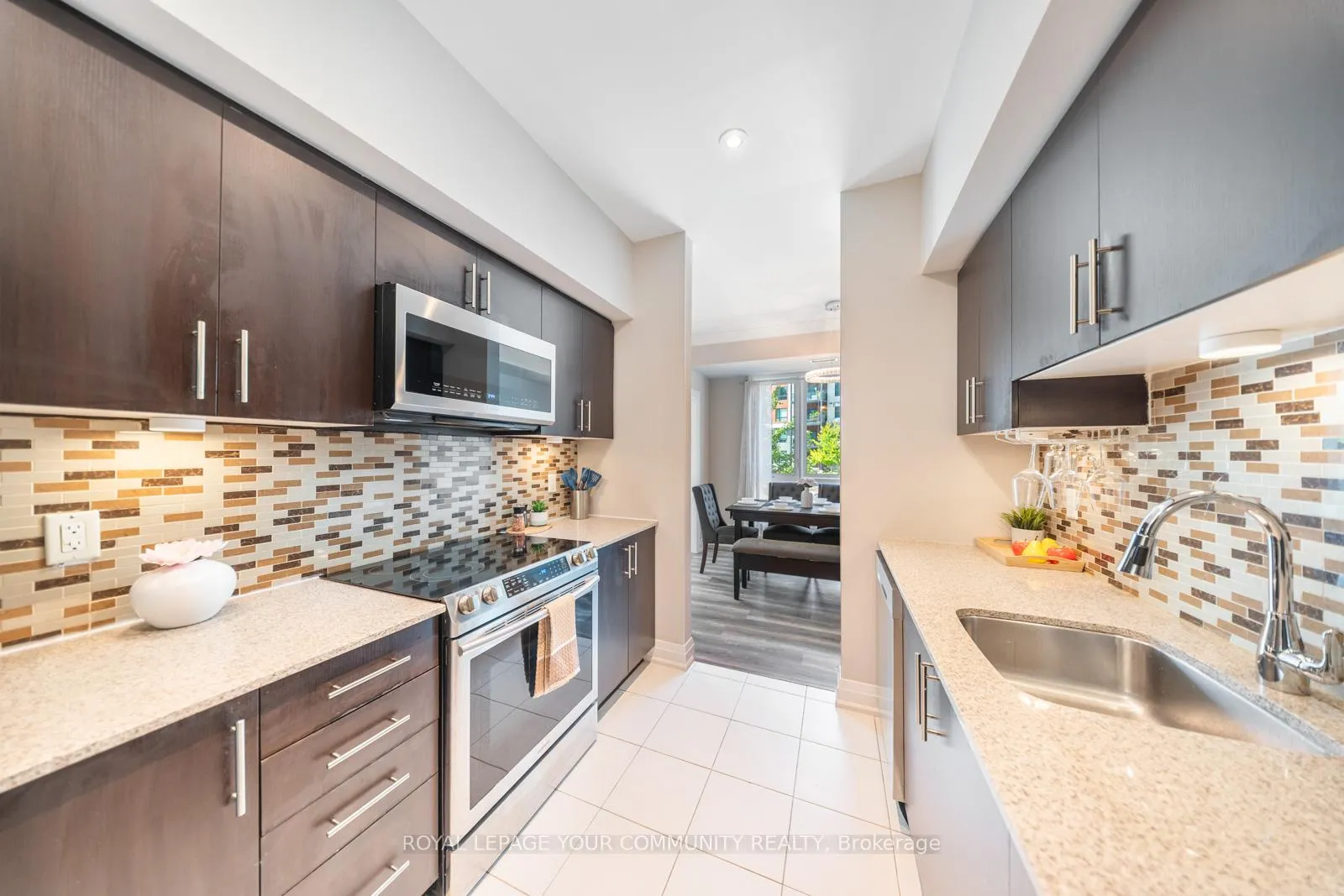 Photo 11 of Unit 113, 304 Essa Road, Barrie, Ardagh — HOMEH