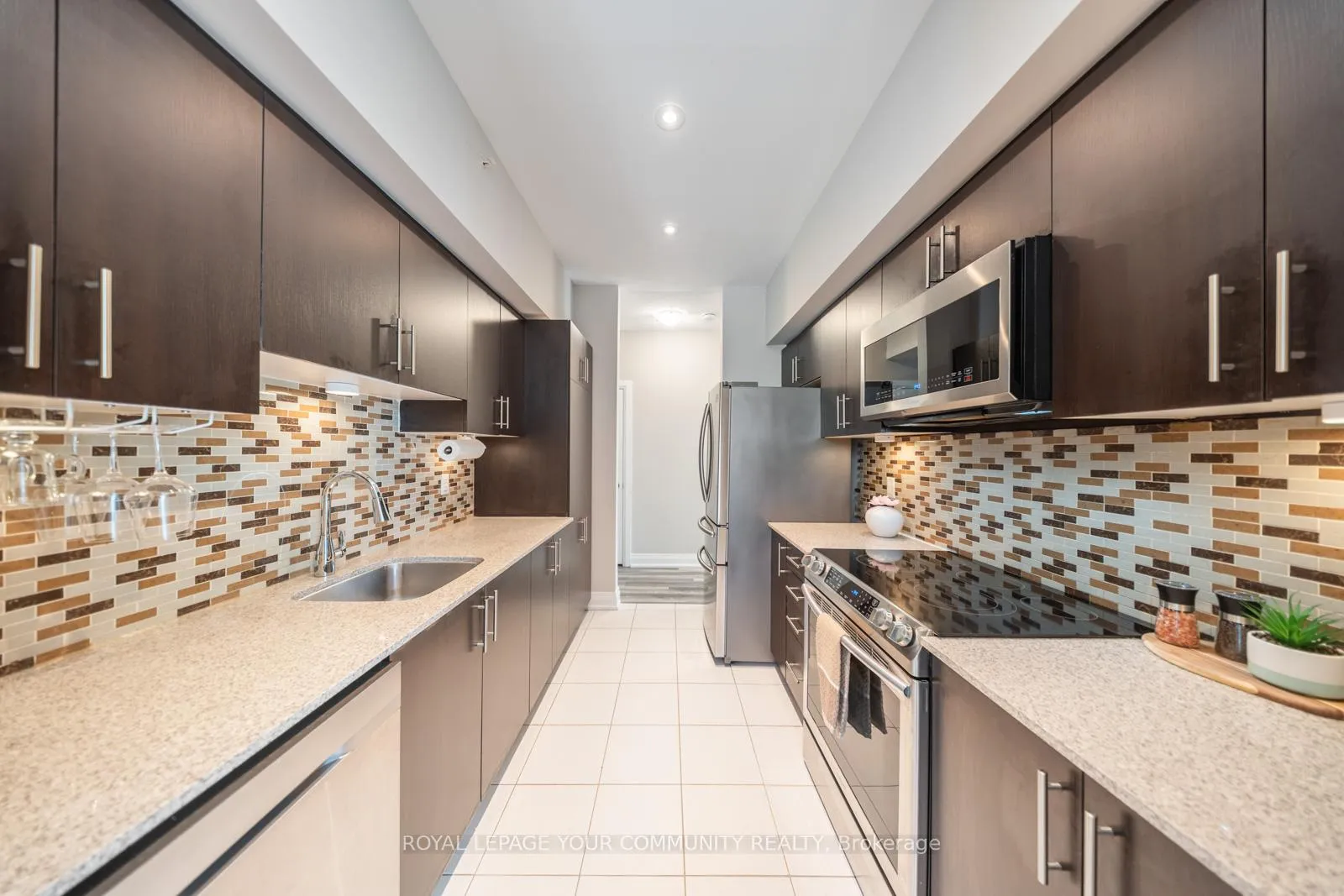 Photo 12 of Unit 113, 304 Essa Road, Barrie, Ardagh — HOMEH