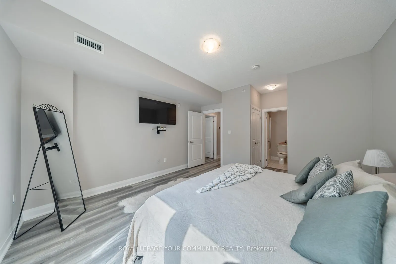 Photo 15 of Unit 113, 304 Essa Road, Barrie, Ardagh — HOMEH