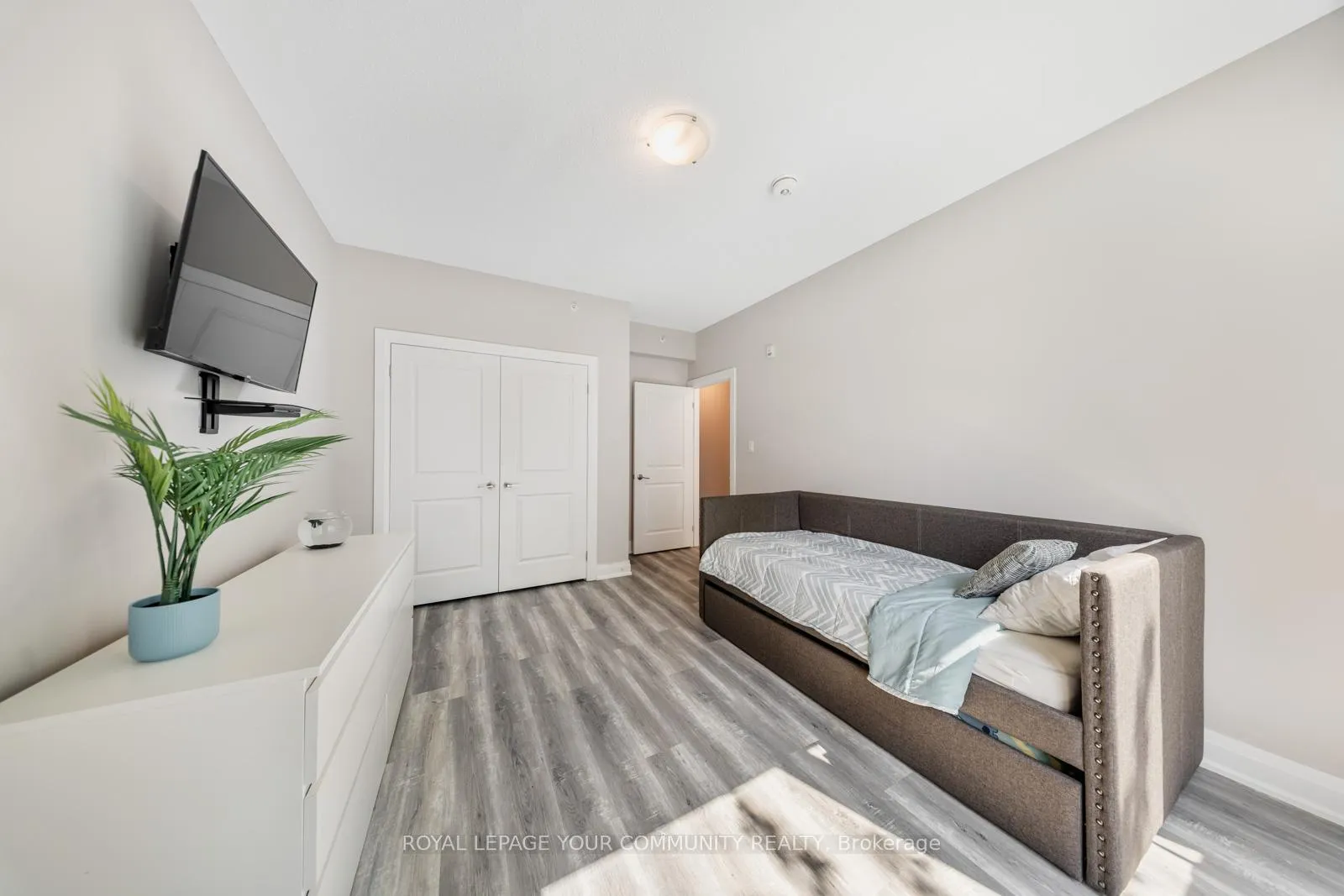 Photo 19 of Unit 113, 304 Essa Road, Barrie, Ardagh — HOMEH