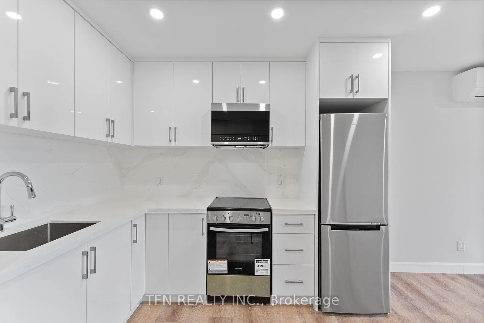 Photo 16 of Unit 302, 1328 Gerrard Street E, Toronto, Greenwood-Coxwell — HOMEH