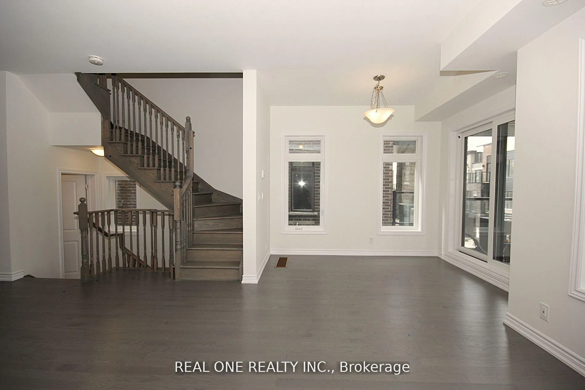 Photo 5 of 11 Gothenburg Lane, Markham, Angus Glen — HOMEH