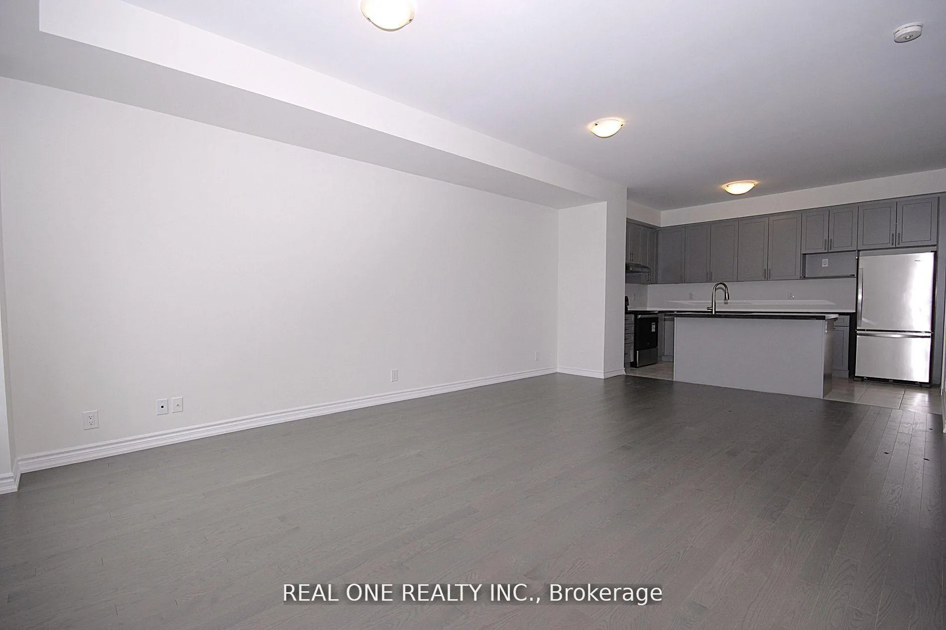 Photo 8 of 11 Gothenburg Lane, Markham, Angus Glen — HOMEH