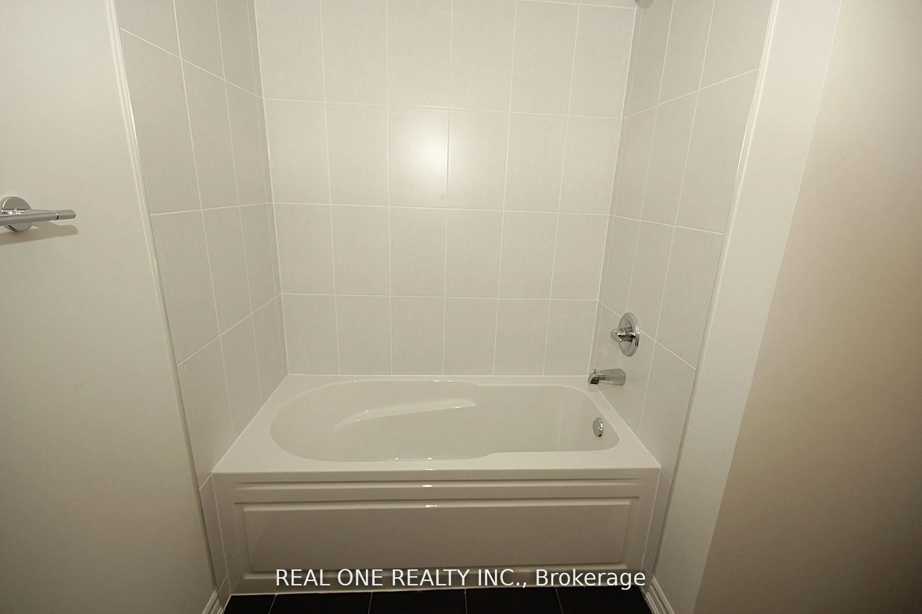 Photo 21 of 11 Gothenburg Lane, Markham, Angus Glen — HOMEH