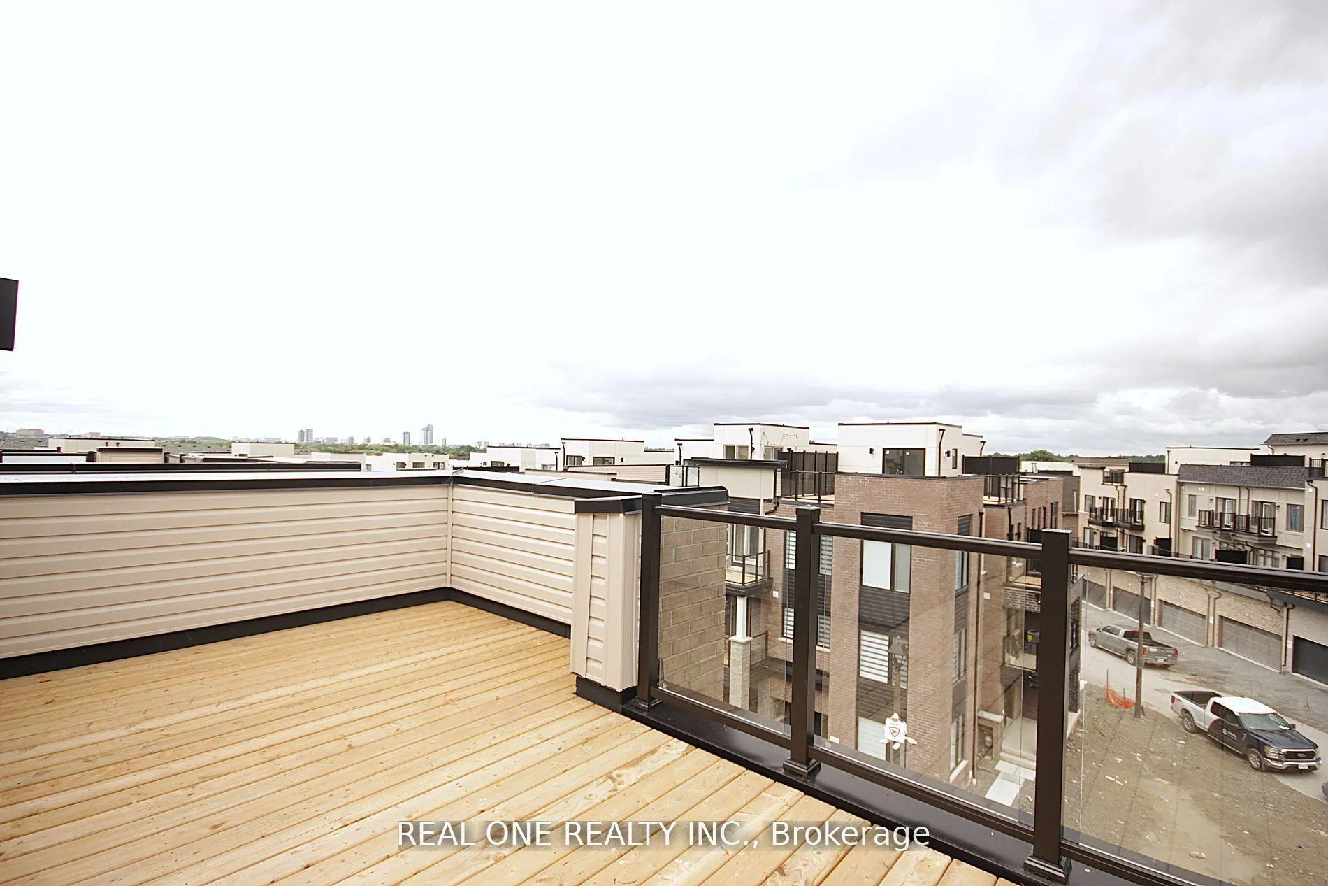 Photo 24 of 11 Gothenburg Lane, Markham, Angus Glen — HOMEH