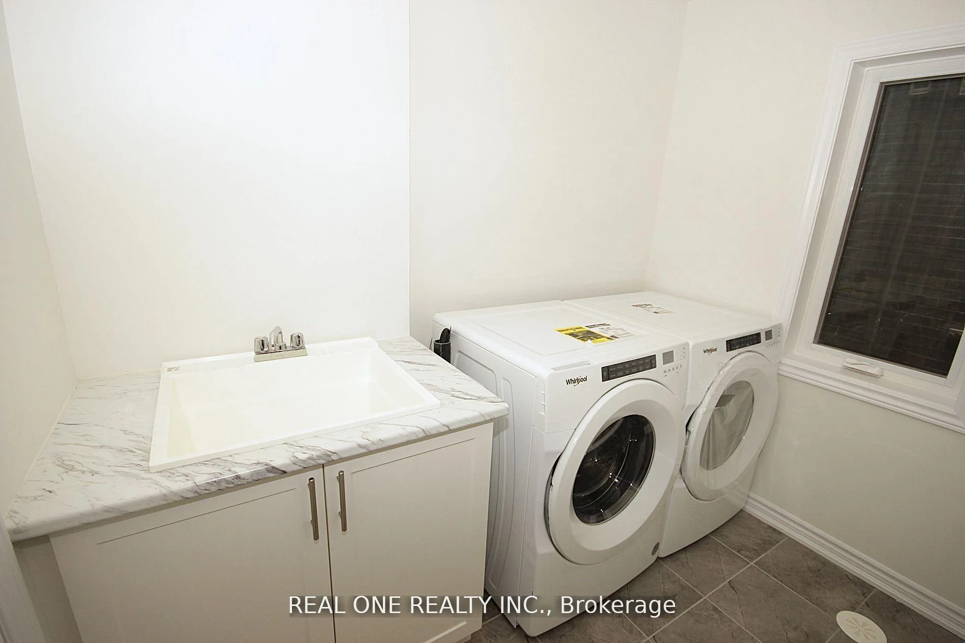 Photo 28 of 11 Gothenburg Lane, Markham, Angus Glen — HOMEH