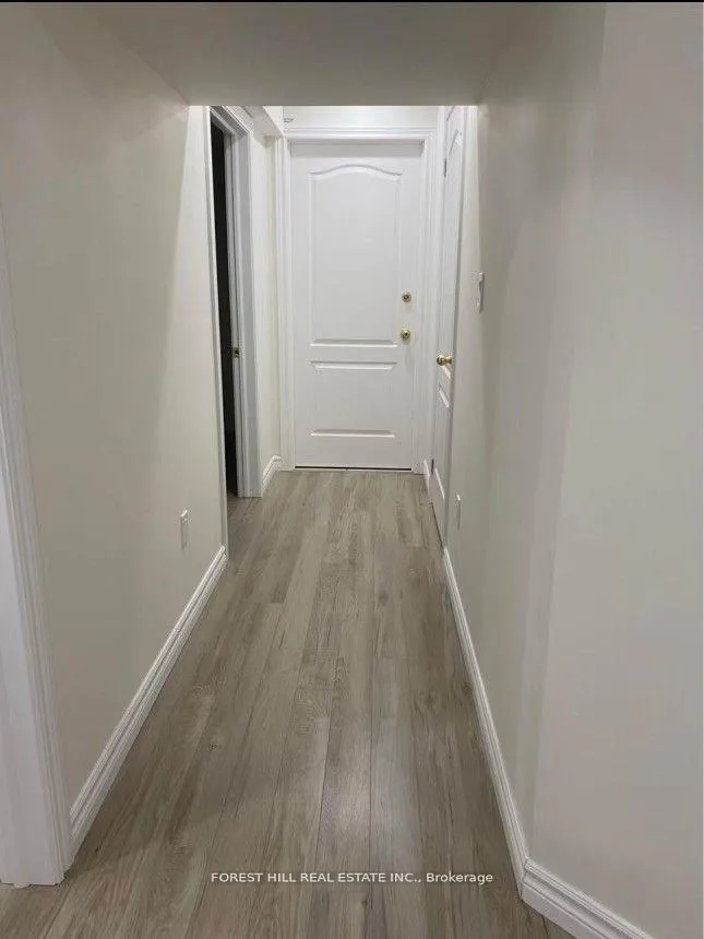 Photo 4 of 499 Beverley Glen Boulevard, Vaughan, Beverley Glen — HOMEH