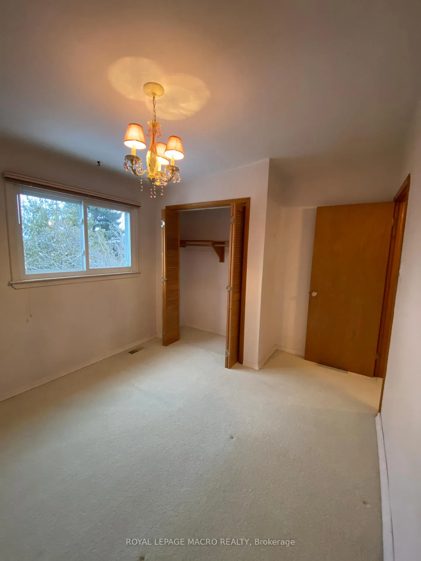 Photo 17 of 242 Highland Road W, Hamilton, Binbrook — HOMEH