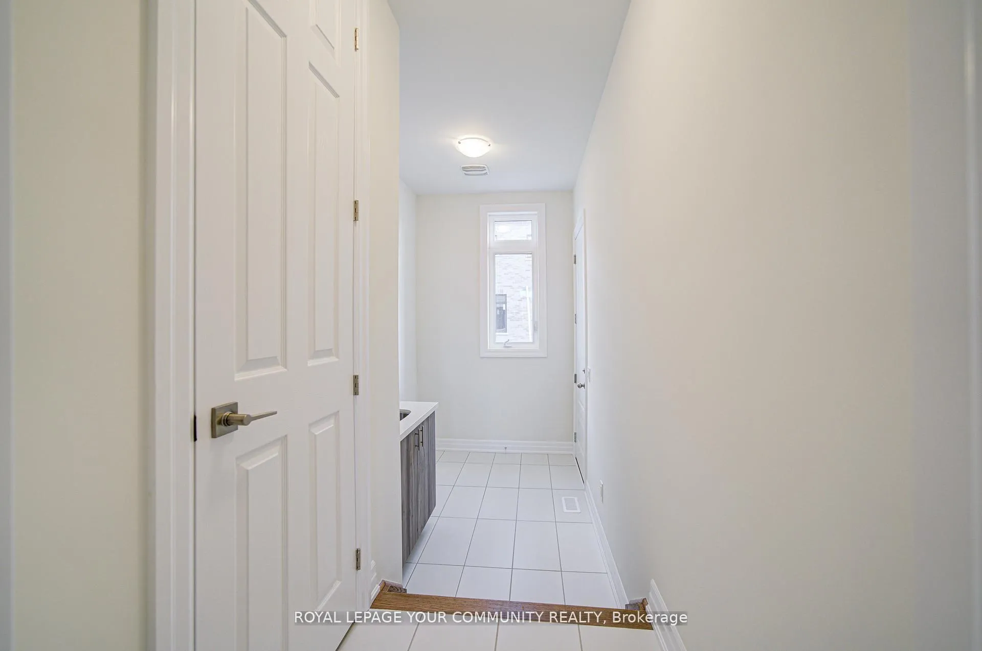 Photo 10 of 18 Shadyridge Street, King, King City — HOMEH