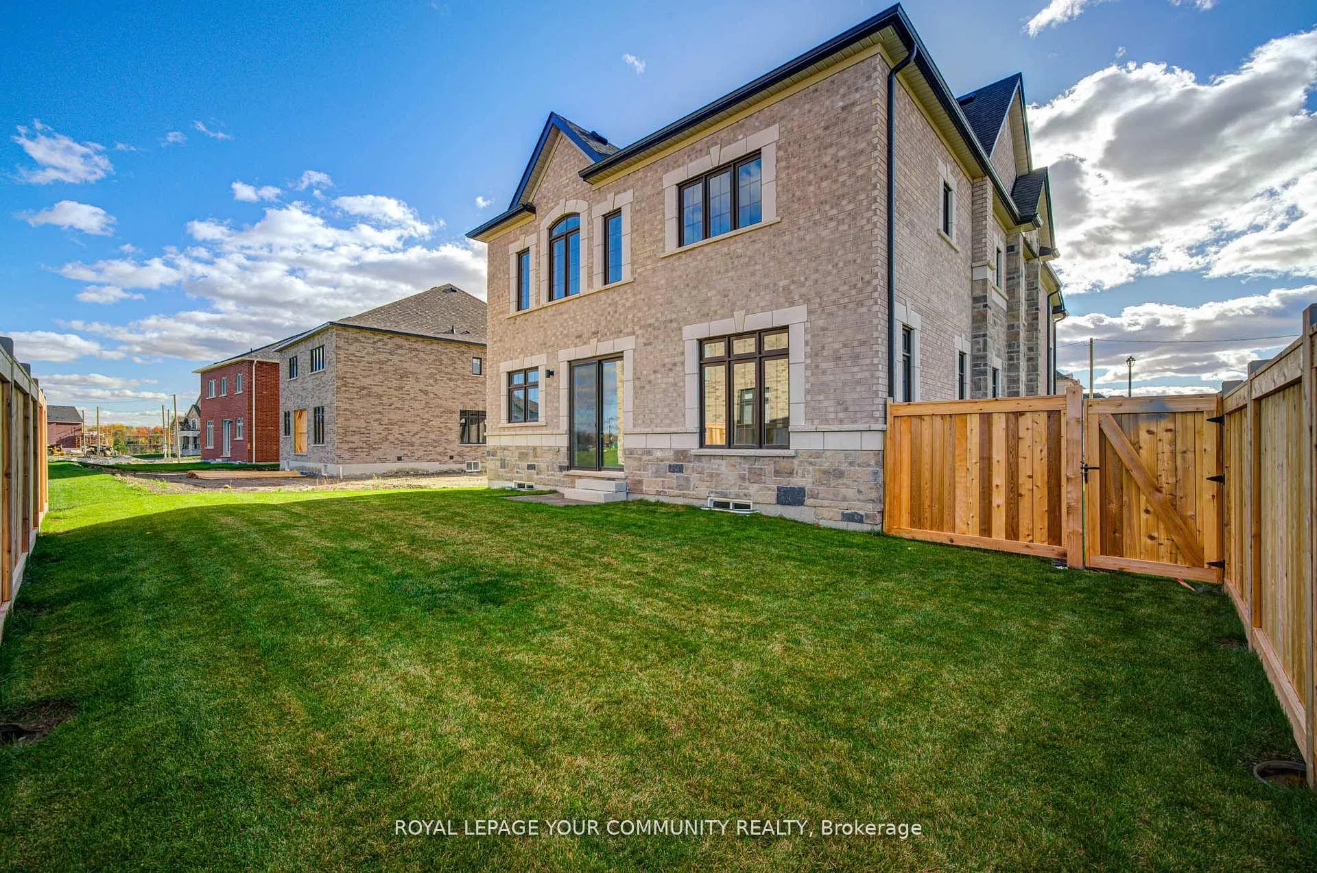 Photo 47 of 18 Shadyridge Street, King, King City — HOMEH