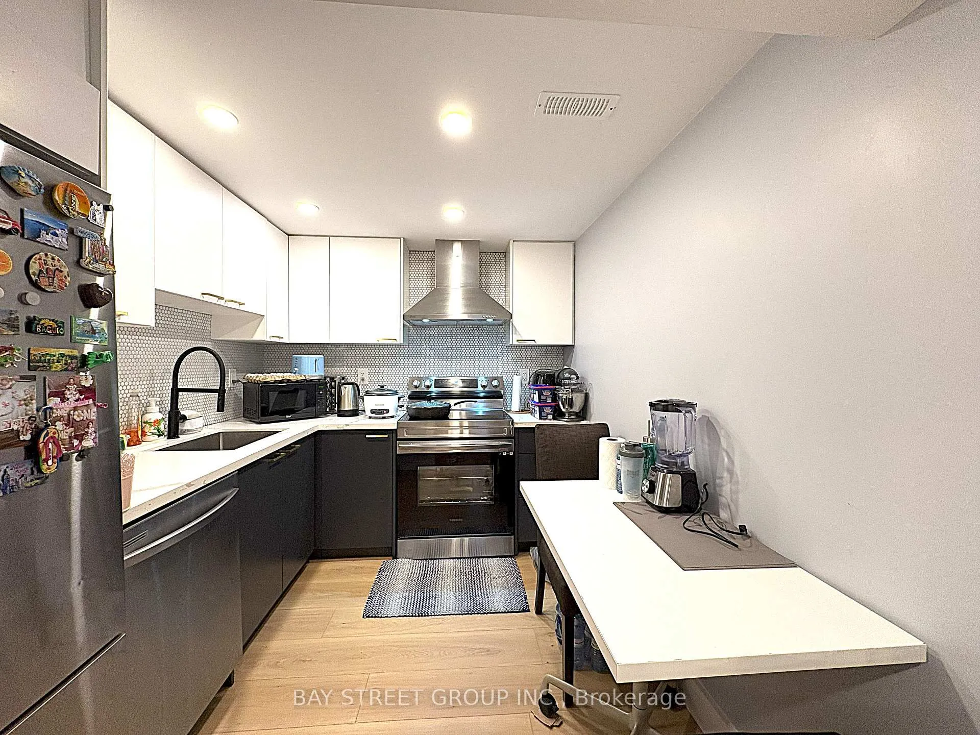Photo 8 of 66 Leach Drive, Ajax, South East — HOMEH