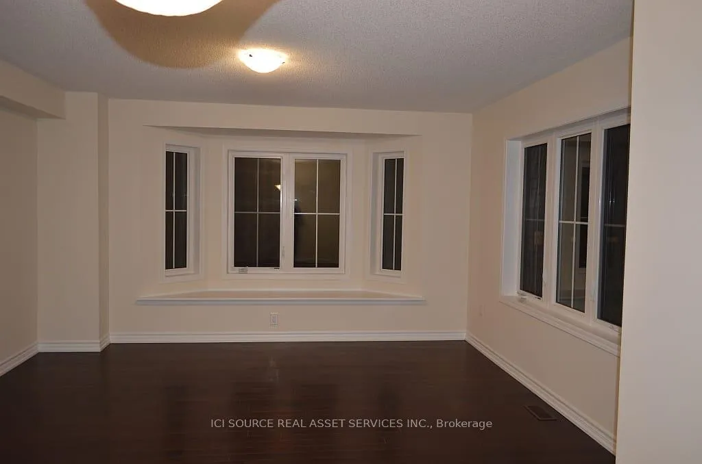Photo 7 of 2 Bluegill Crescent, Whitby, Rural Whitby — HOMEH
