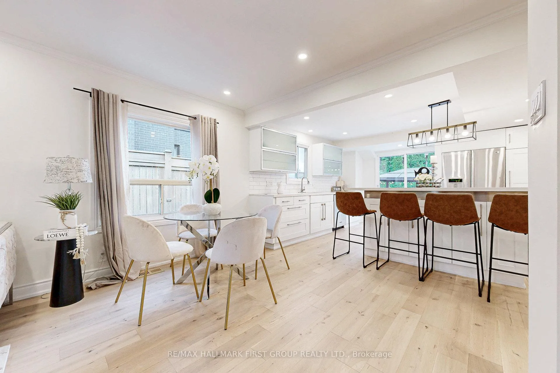 Photo 5 of 589 Marksbury Road, Pickering, West Shore — HOMEH