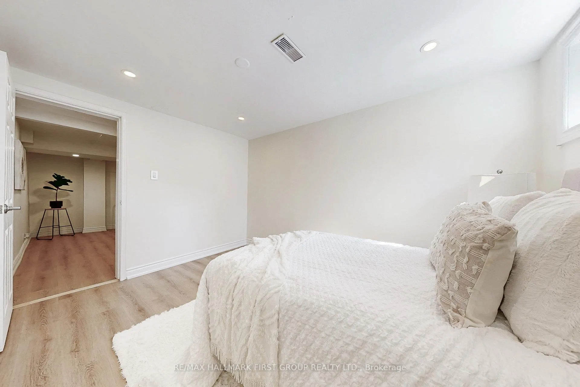 Photo 37 of 589 Marksbury Road, Pickering, West Shore — HOMEH