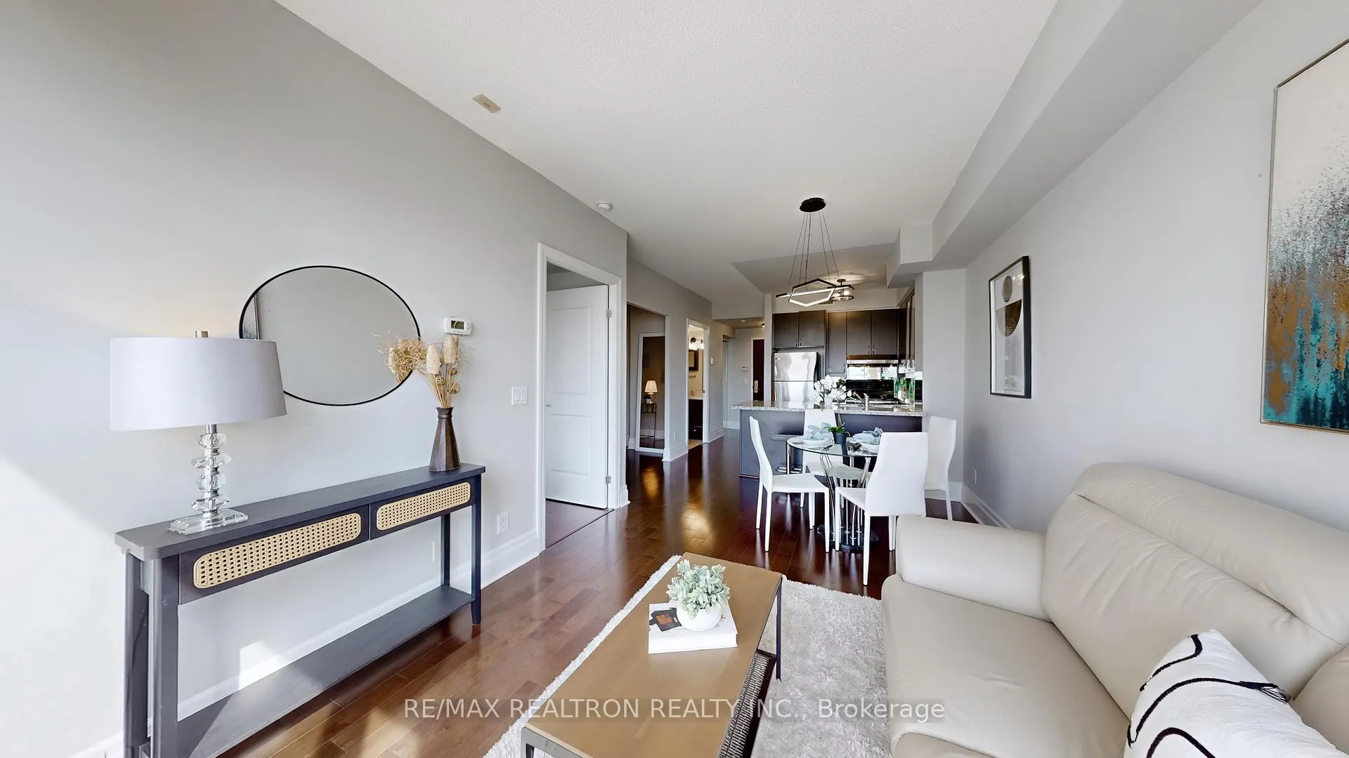 Photo 4 of Unit 413, 39 Upper Duke Crescent, Markham, Unionville — HOMEH