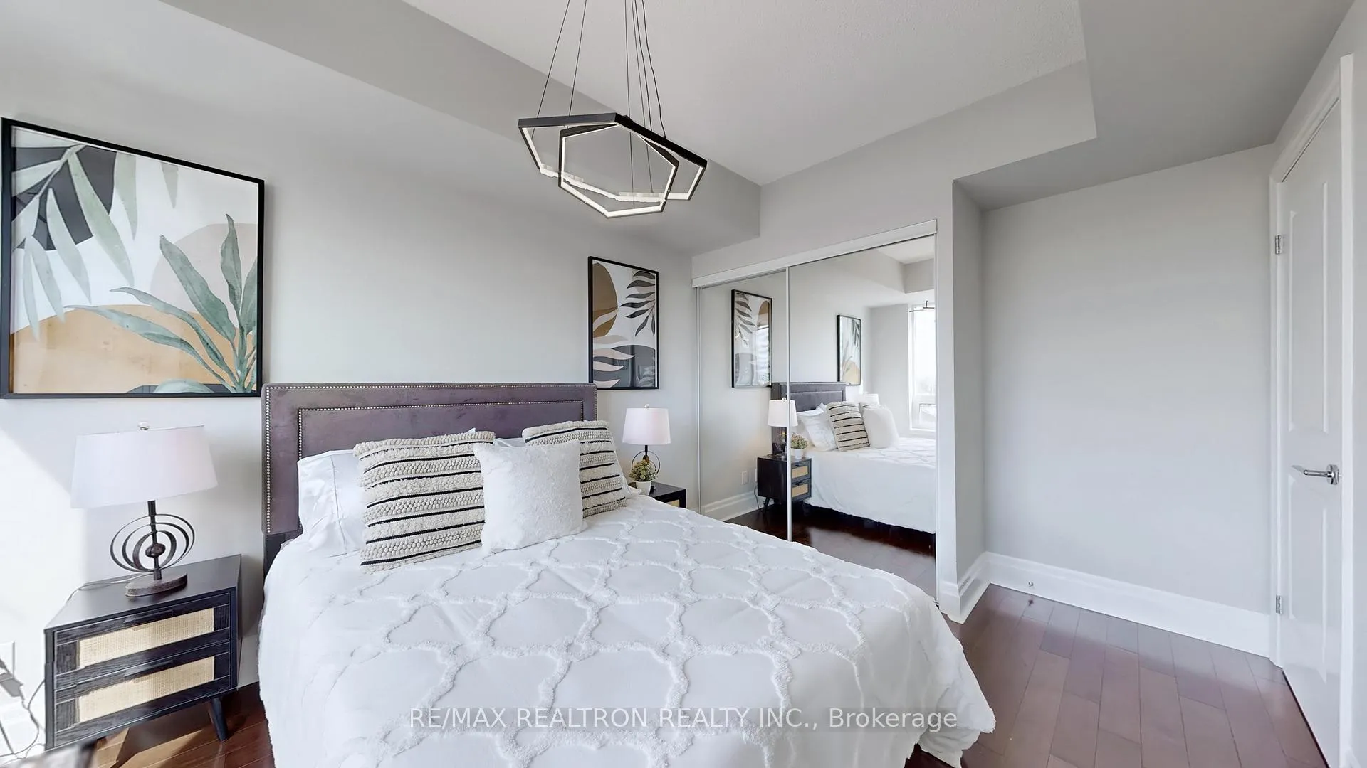 Photo 11 of Unit 413, 39 Upper Duke Crescent, Markham, Unionville — HOMEH