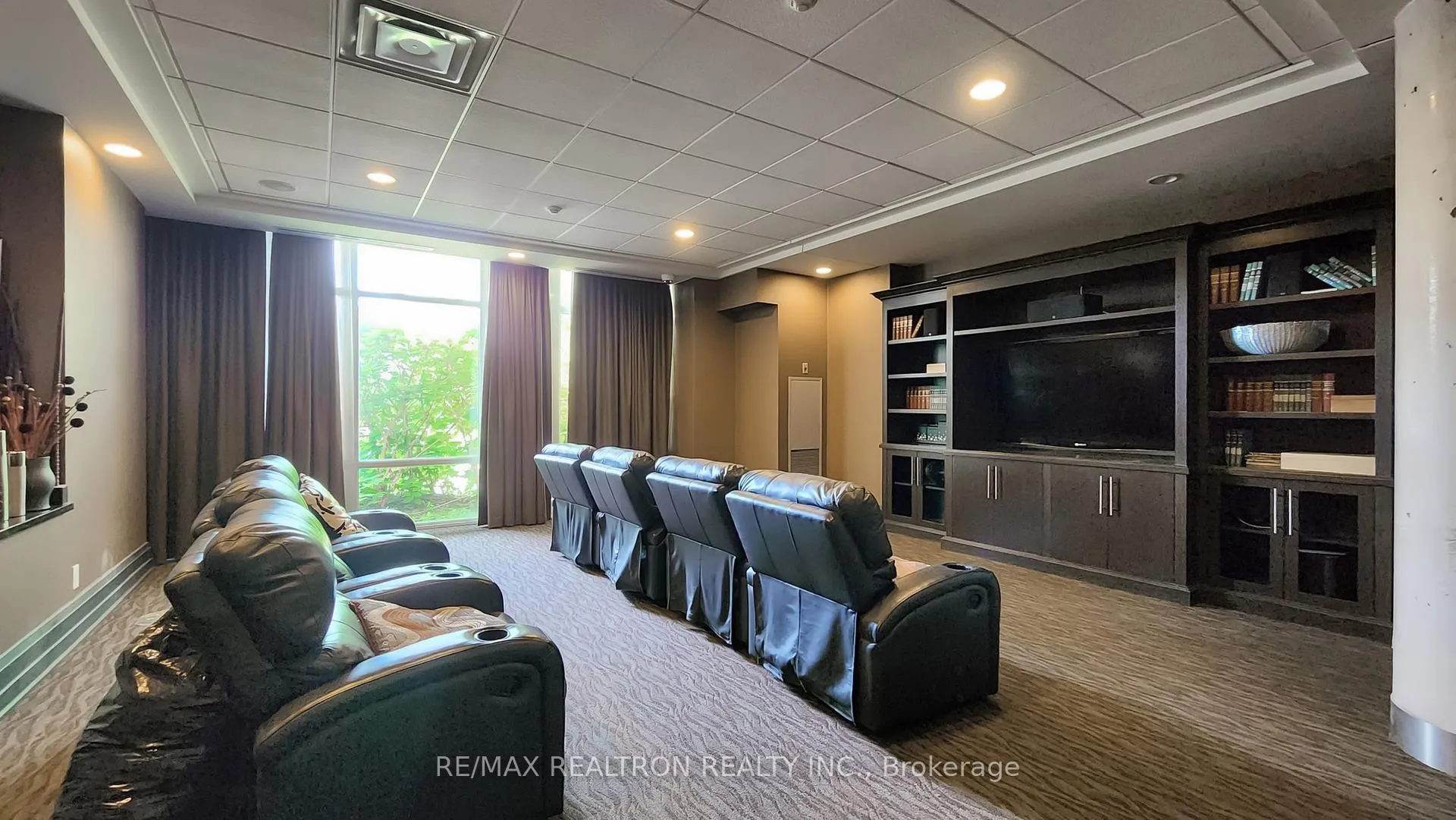 Photo 27 of Unit 413, 39 Upper Duke Crescent, Markham, Unionville — HOMEH