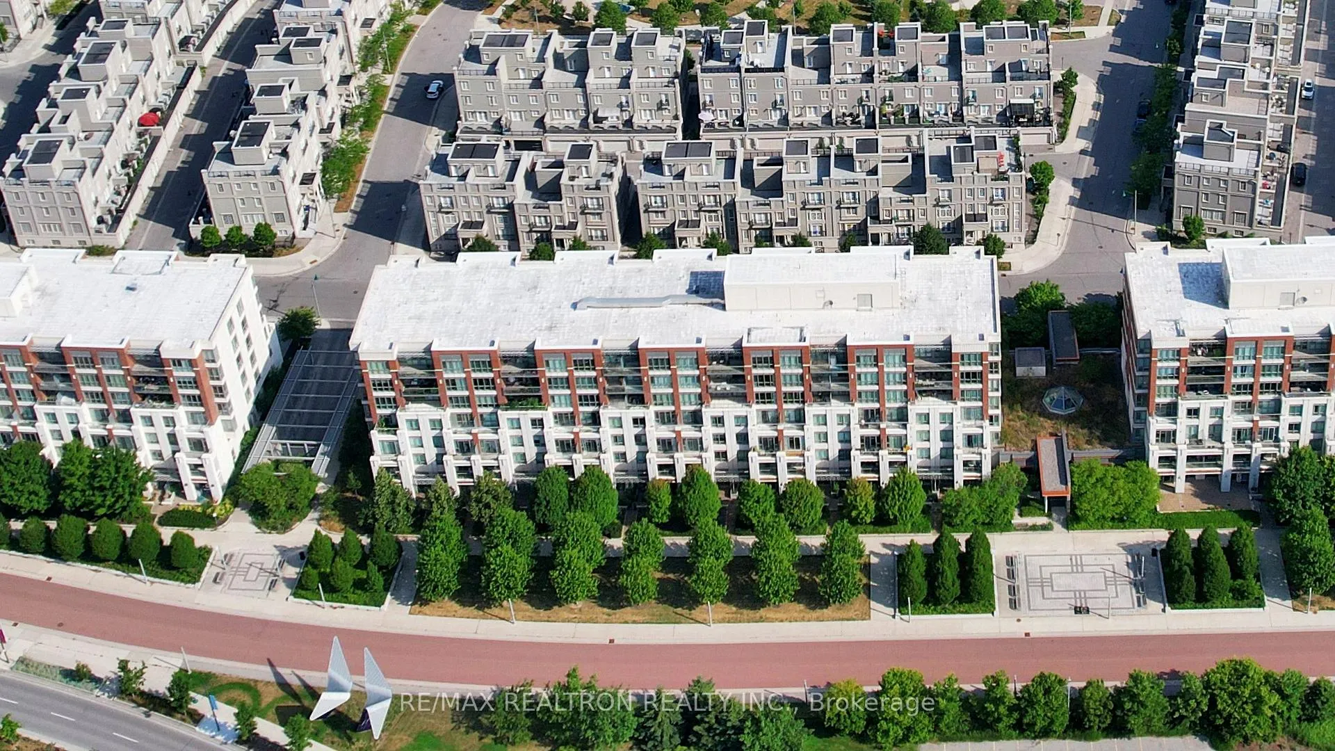 Photo 30 of Unit 413, 39 Upper Duke Crescent, Markham, Unionville — HOMEH
