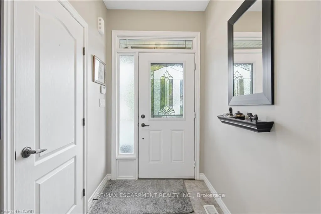Photo 4 of 4 Hillgartner Lane, Hamilton, Binbrook — HOMEH