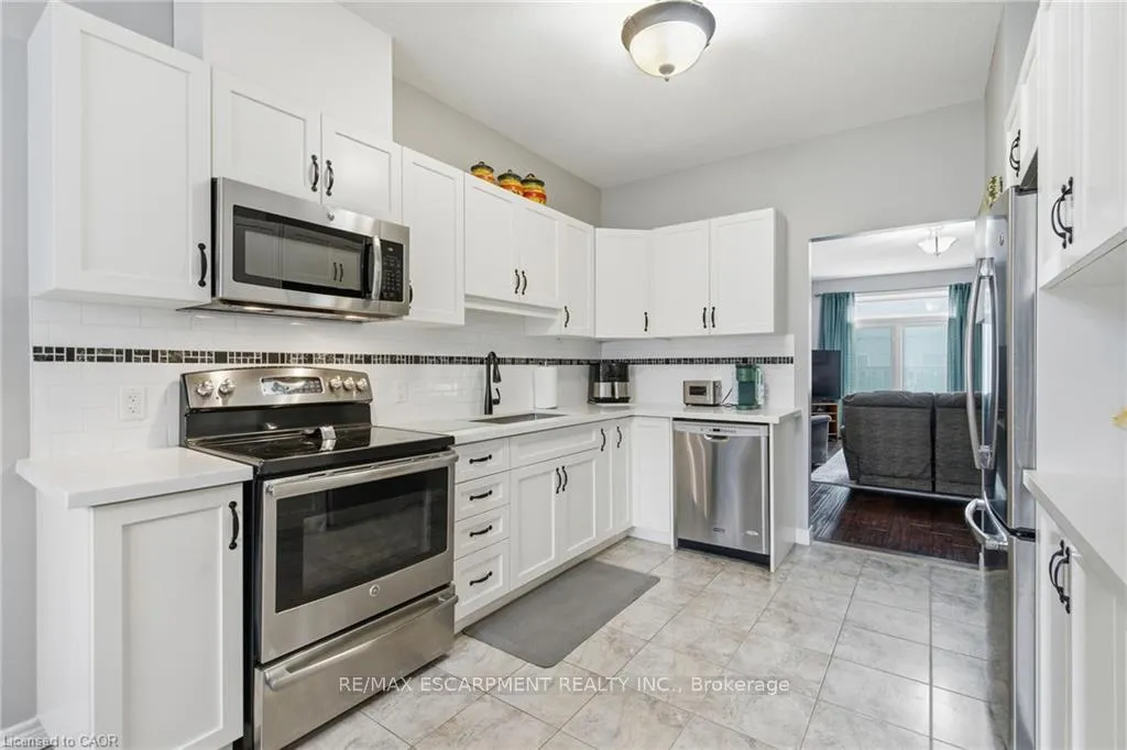 Photo 10 of 4 Hillgartner Lane, Hamilton, Binbrook — HOMEH