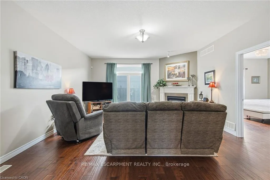 Photo 14 of 4 Hillgartner Lane, Hamilton, Binbrook — HOMEH