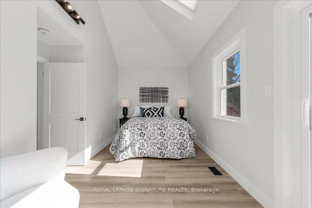 Photo 17 of 51 West 3rd Street, Hamilton, Bonnington — HOMEH