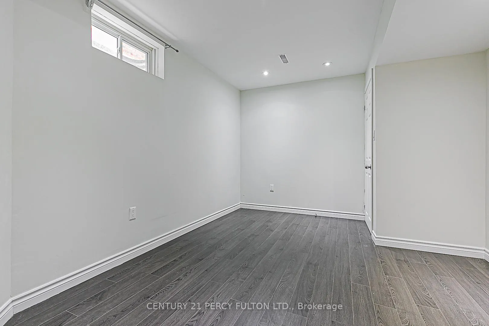 Photo 42 of 53 Miley Drive, Markham, Markville — HOMEH