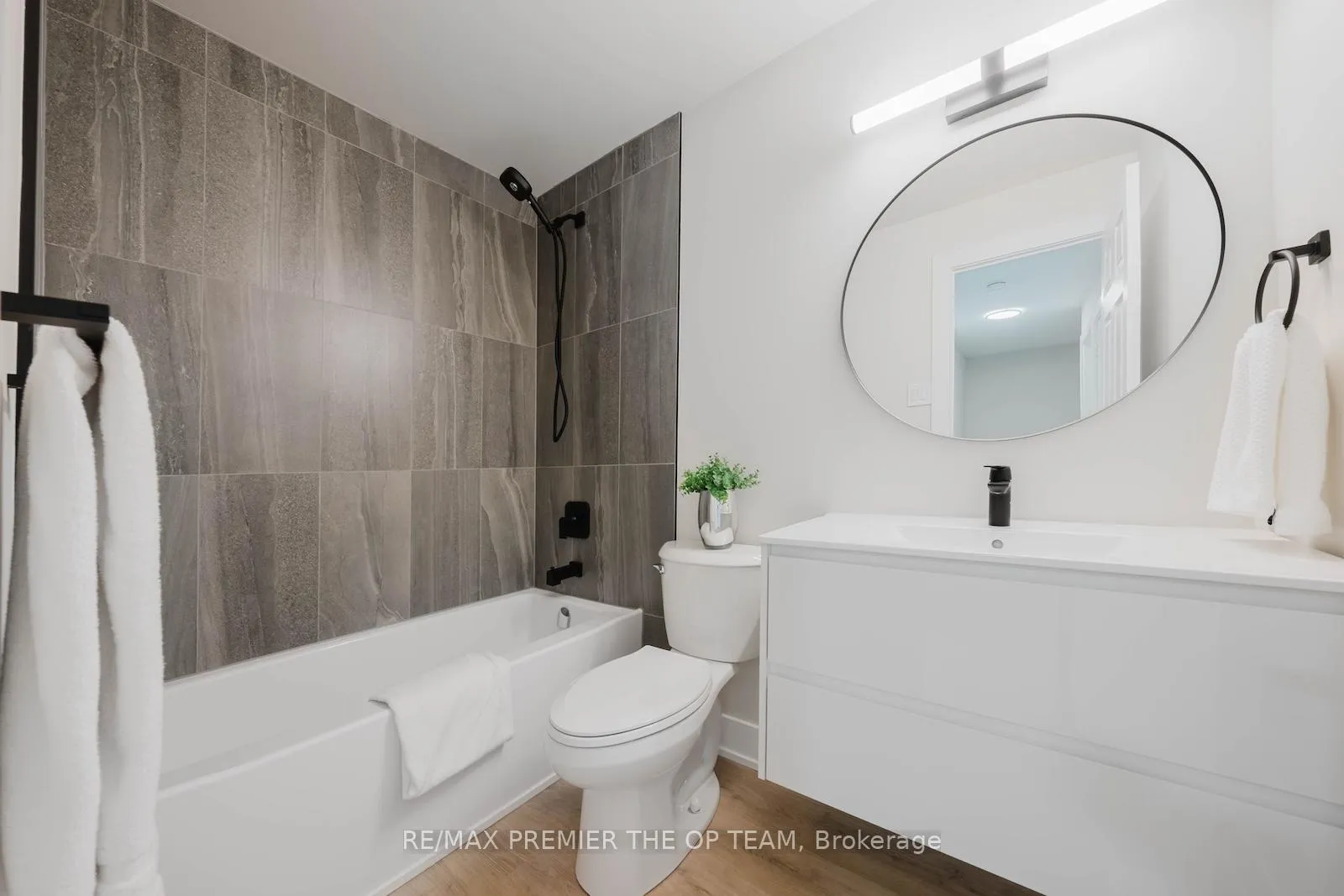 Photo 21 of 22 Henderson Drive, Aurora, Aurora Highlands — HOMEH