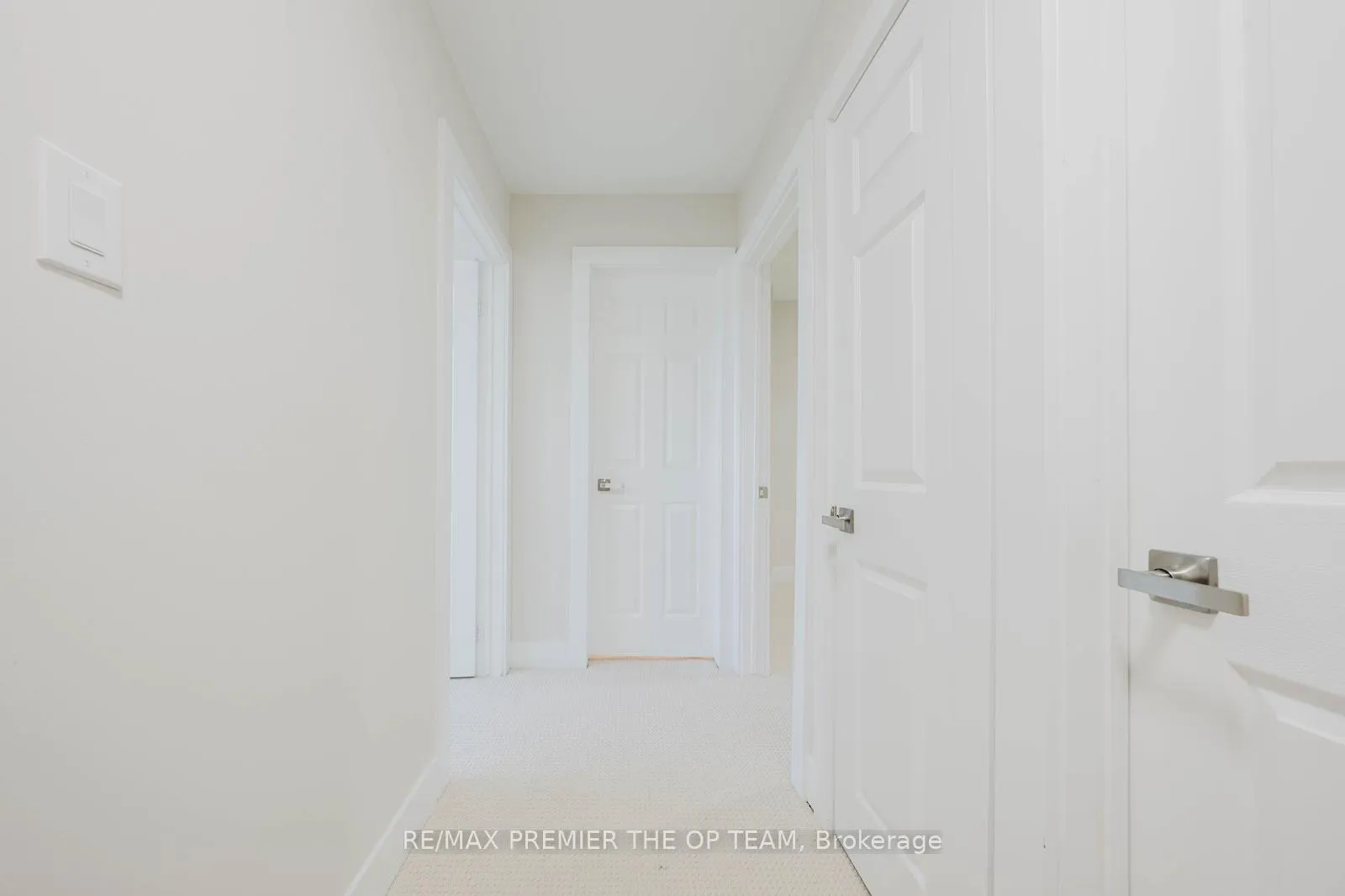 Photo 26 of 22 Henderson Drive, Aurora, Aurora Highlands — HOMEH