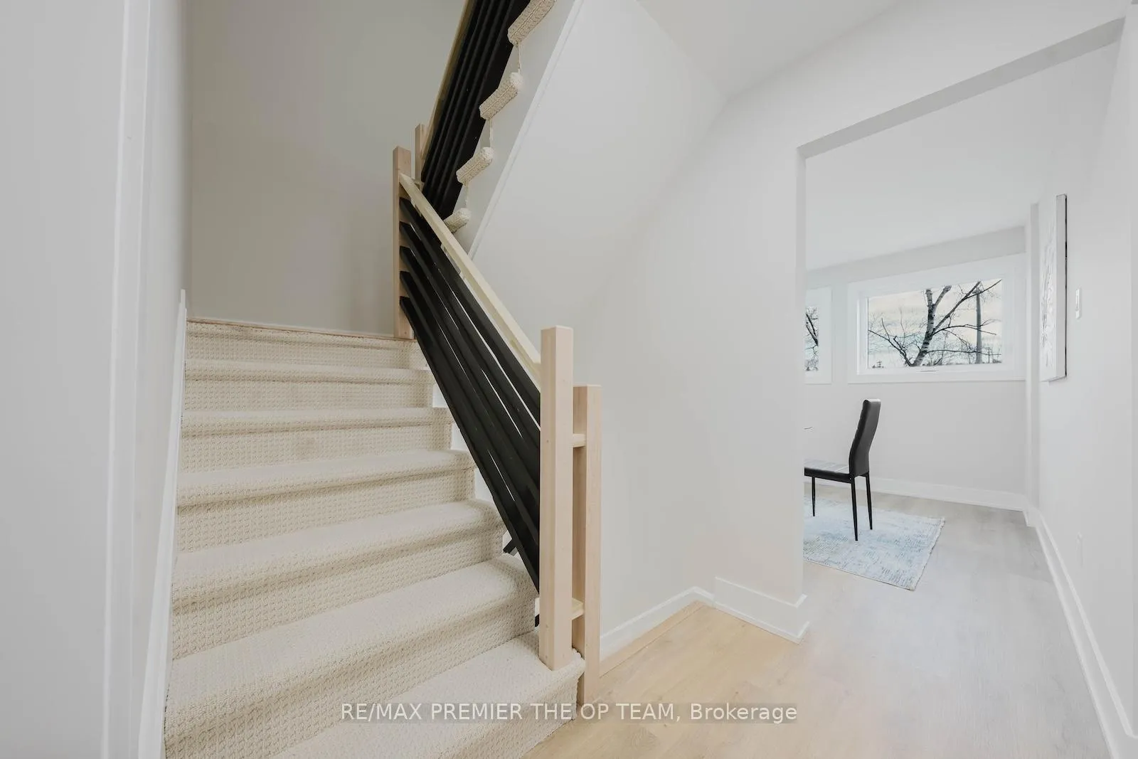Photo 28 of 22 Henderson Drive, Aurora, Aurora Highlands — HOMEH