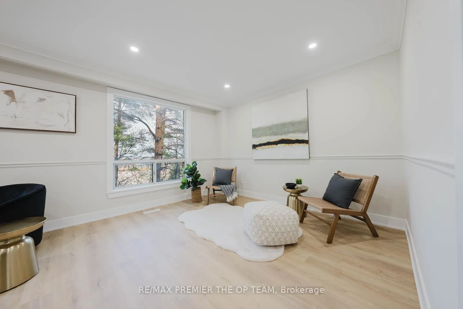 Photo 30 of 22 Henderson Drive, Aurora, Aurora Highlands — HOMEH
