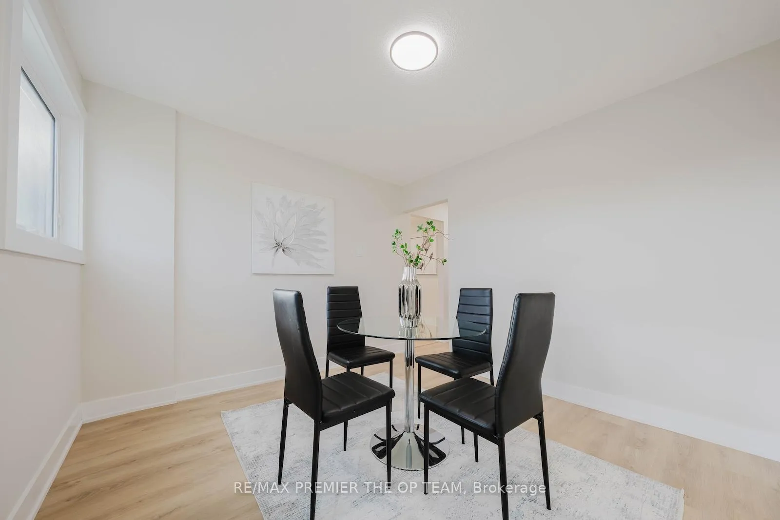 Photo 34 of 22 Henderson Drive, Aurora, Aurora Highlands — HOMEH