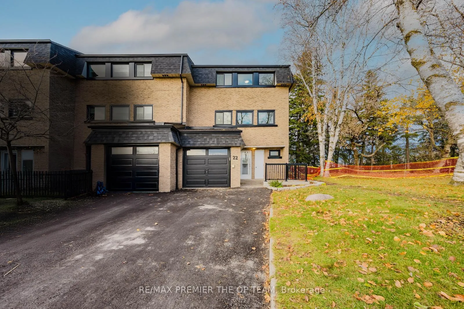 Photo 49 of 22 Henderson Drive, Aurora, Aurora Highlands — HOMEH