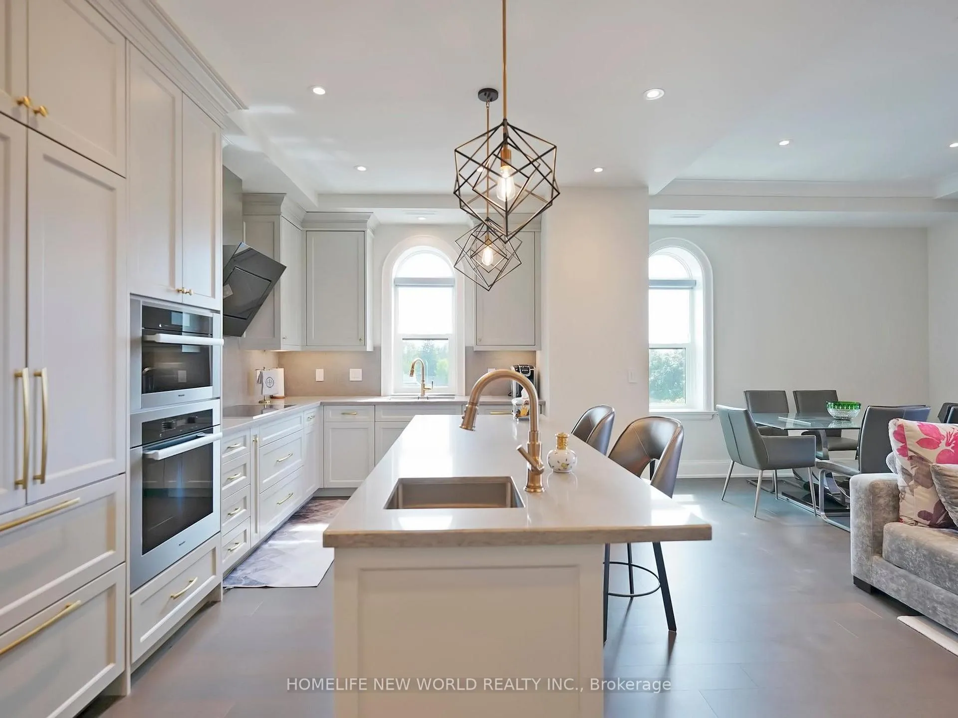 Photo 10 of Unit 401, 208 Main St. Unionville, Markham, Unionville — HOMEH