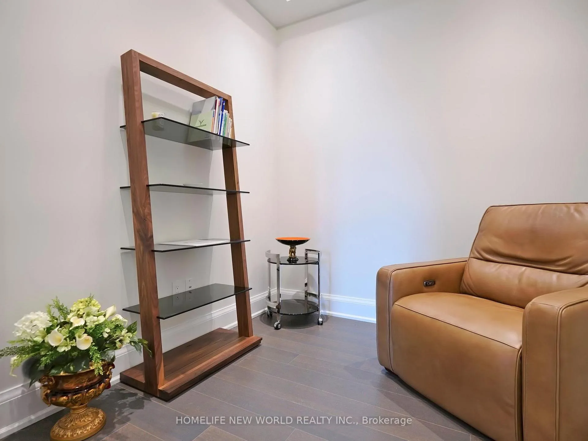 Photo 21 of Unit 401, 208 Main St. Unionville, Markham, Unionville — HOMEH