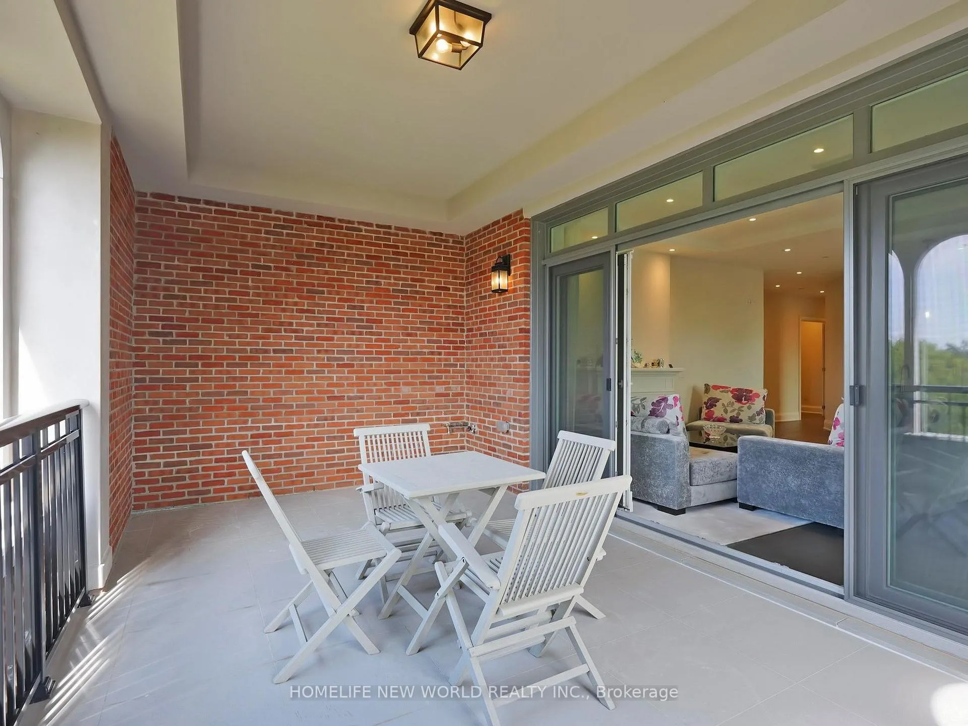 Photo 22 of Unit 401, 208 Main St. Unionville, Markham, Unionville — HOMEH