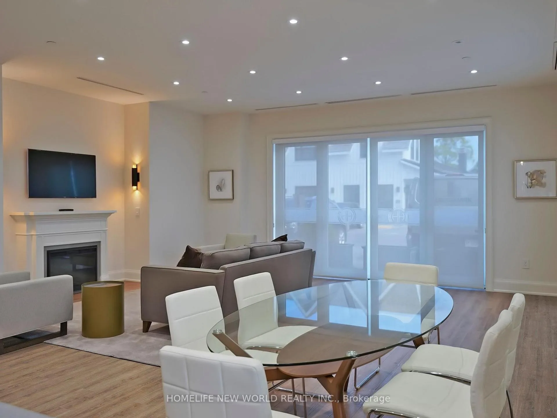 Photo 30 of Unit 401, 208 Main St. Unionville, Markham, Unionville — HOMEH