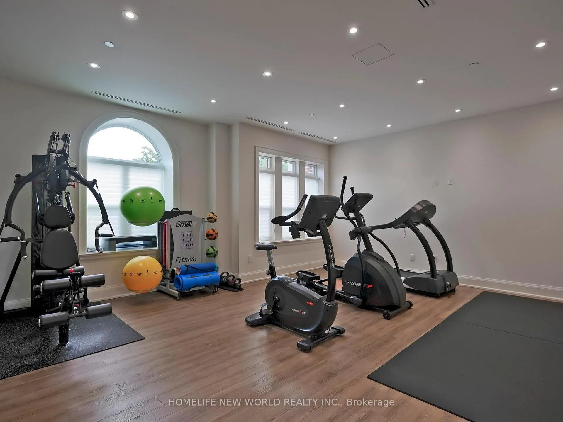 Photo 32 of Unit 401, 208 Main St. Unionville, Markham, Unionville — HOMEH