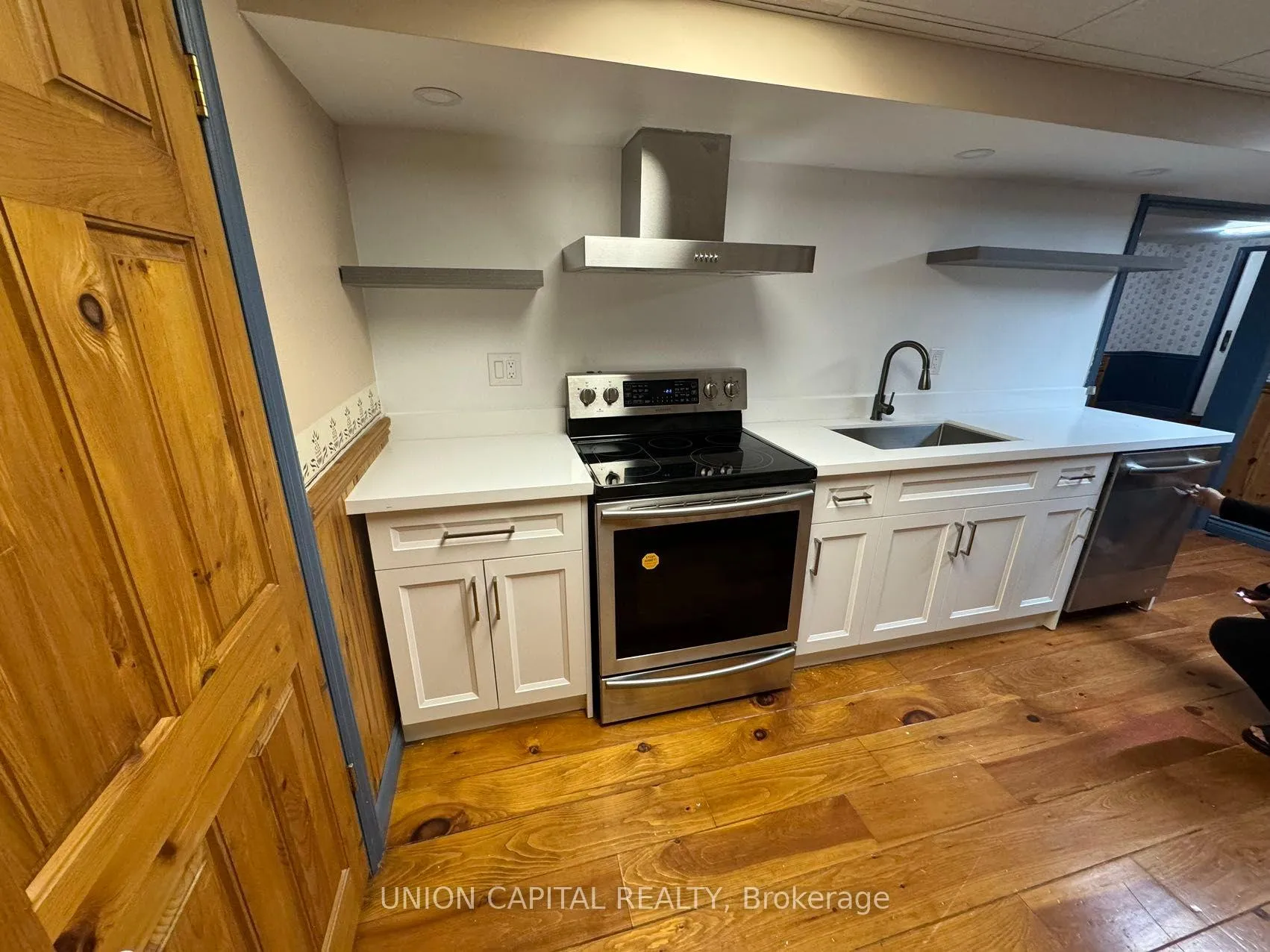 Photo 2 of Unit Lower, 3594 Upperdale Park, Mississauga, Erin Mills — HOMEH
