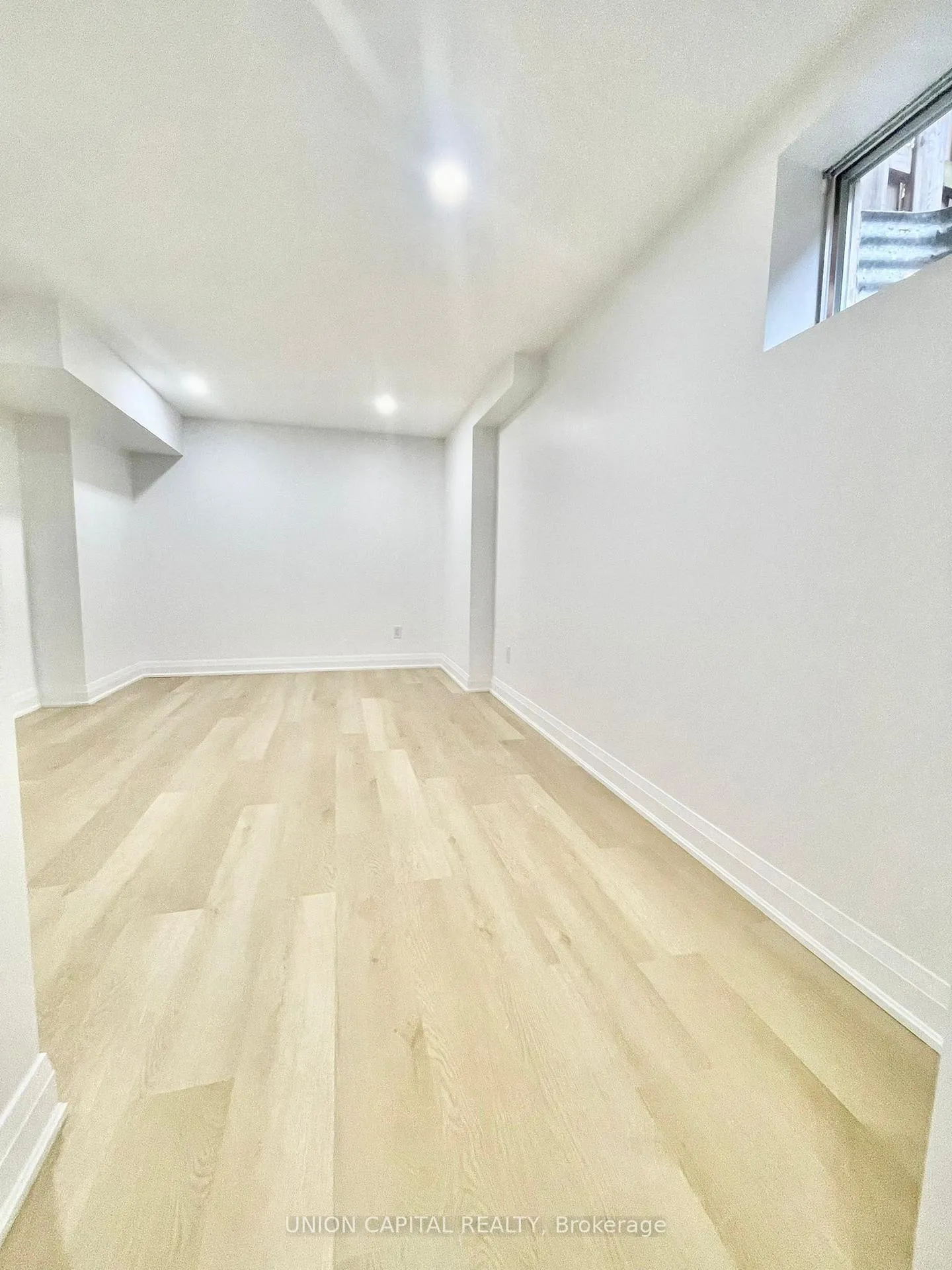 Photo 6 of Unit Lower, 3594 Upperdale Park, Mississauga, Erin Mills — HOMEH
