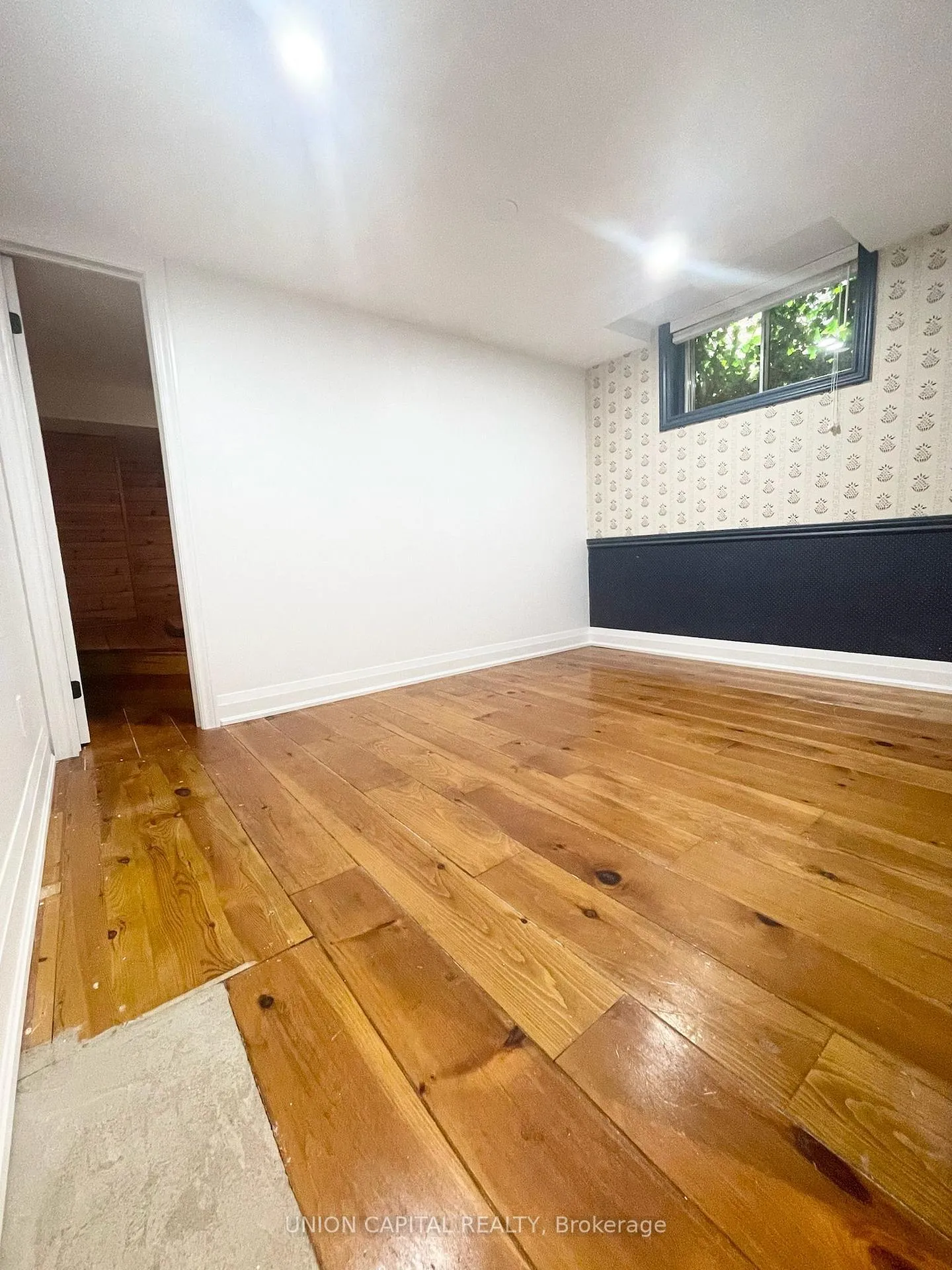 Photo 10 of Unit Lower, 3594 Upperdale Park, Mississauga, Erin Mills — HOMEH