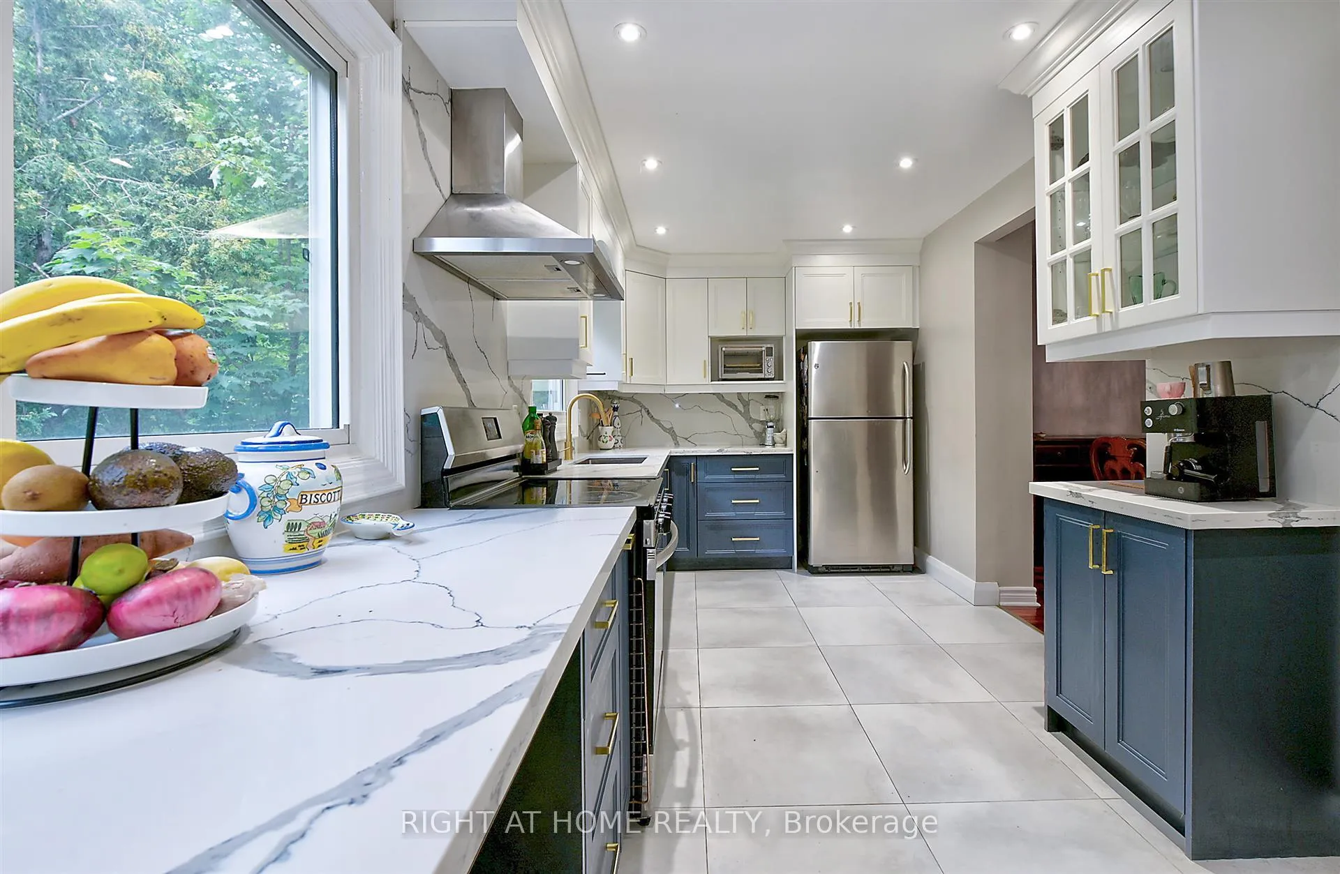 Photo 11 of Unit 10, 5878 Montevideo Road, Mississauga, Meadowvale — HOMEH