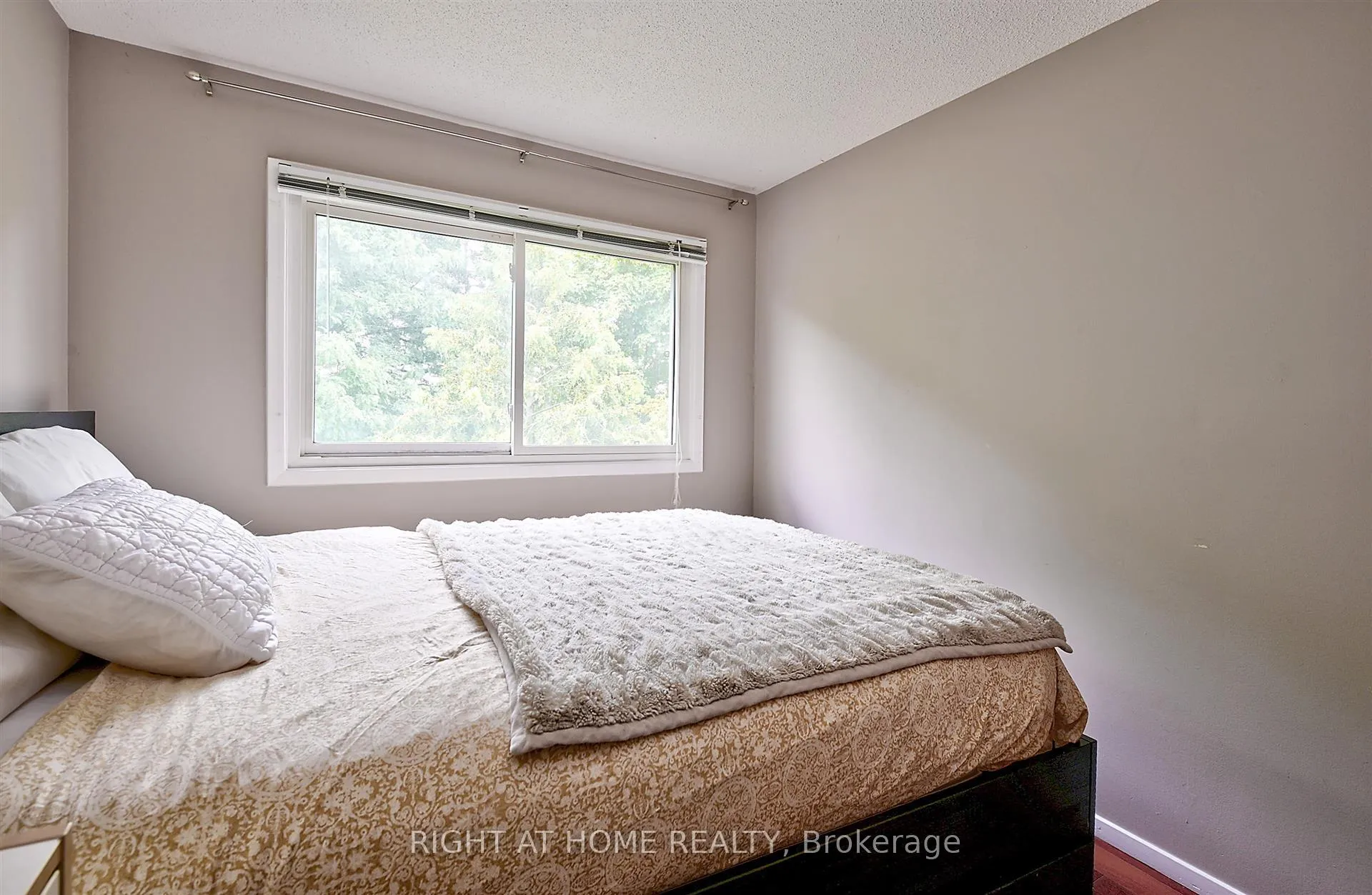 Photo 18 of Unit 10, 5878 Montevideo Road, Mississauga, Meadowvale — HOMEH
