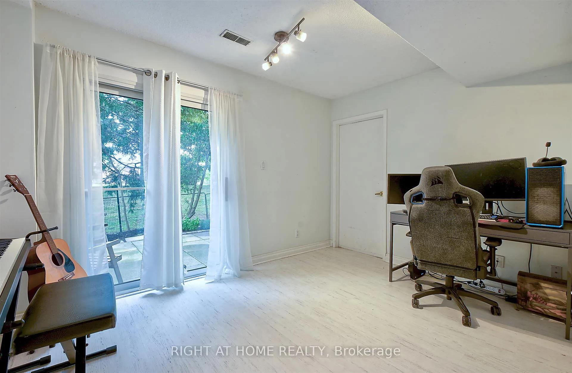 Photo 21 of Unit 10, 5878 Montevideo Road, Mississauga, Meadowvale — HOMEH