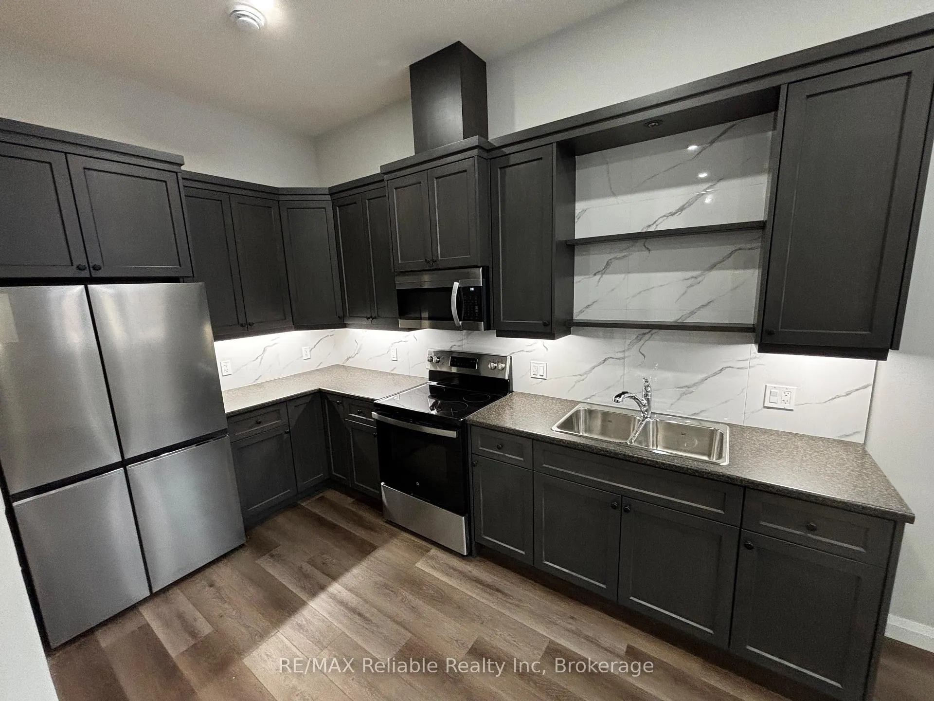 Photo 9 of Unit 201, 24 Albert Street, Central Huron, Clinton — HOMEH