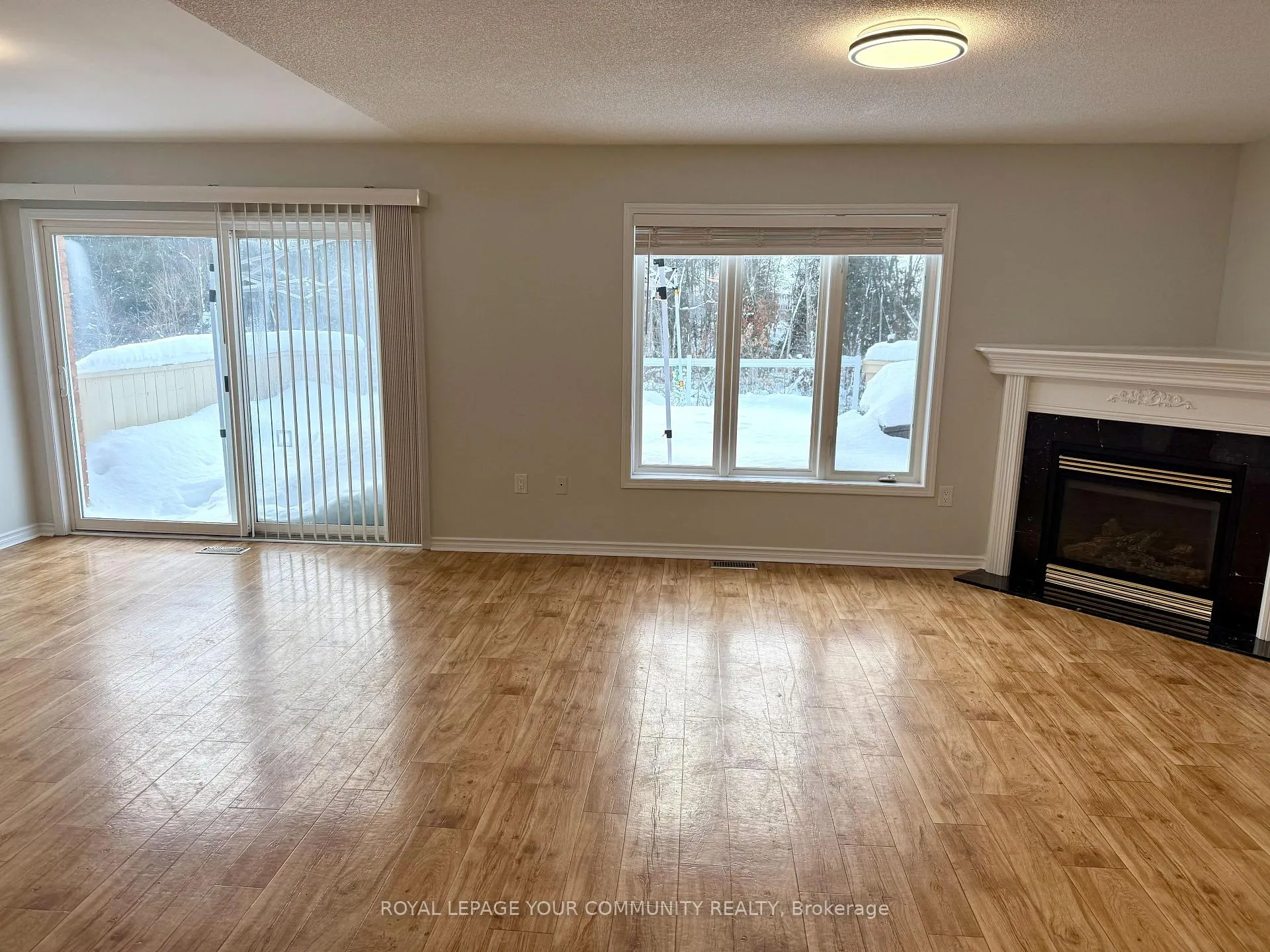 Photo 4 of Unit Main Floor, 24 Sun King Crescent, Barrie, Innis-Shore — HOMEH