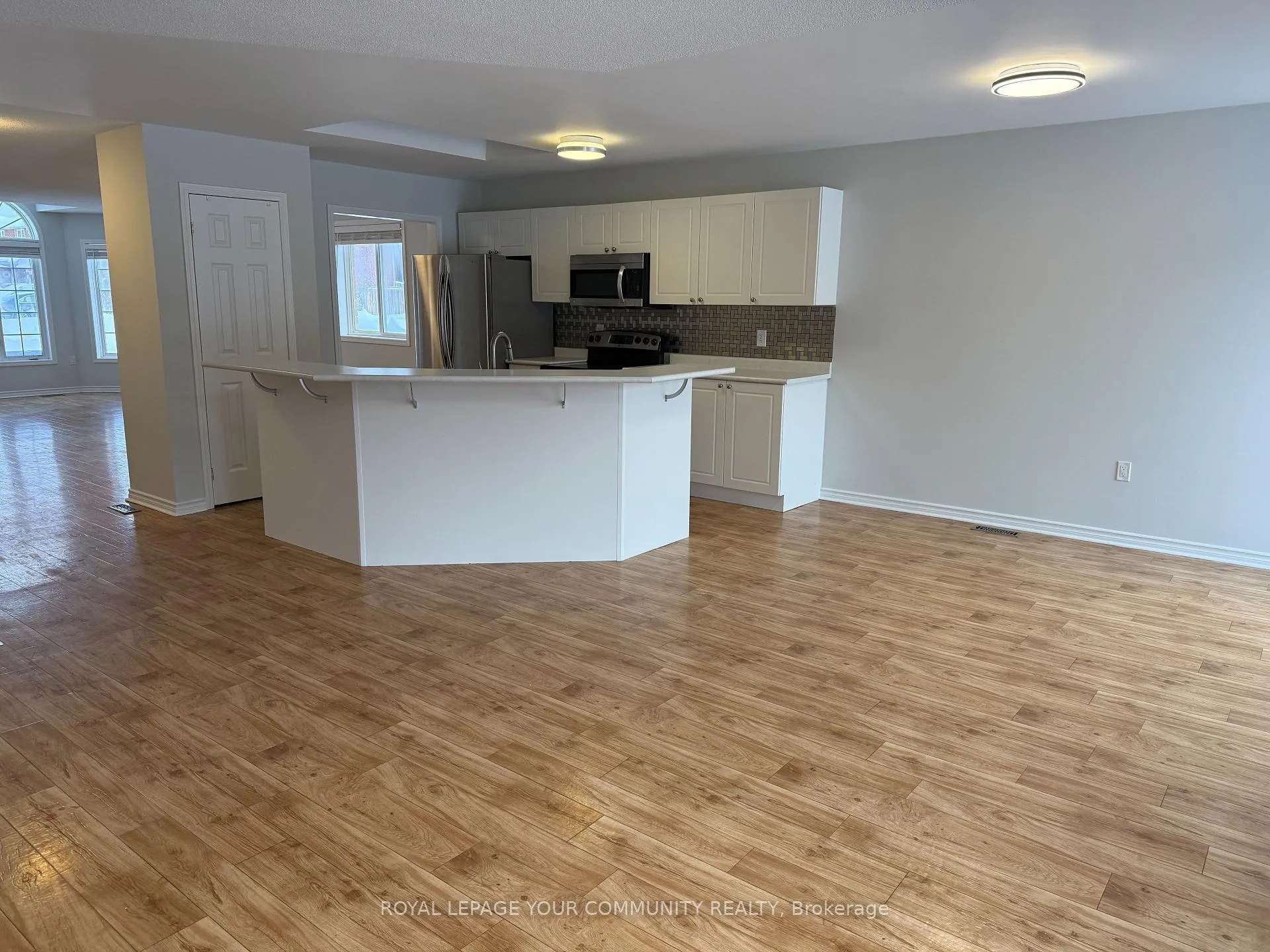 Photo 9 of Unit Main Floor, 24 Sun King Crescent, Barrie, Innis-Shore — HOMEH