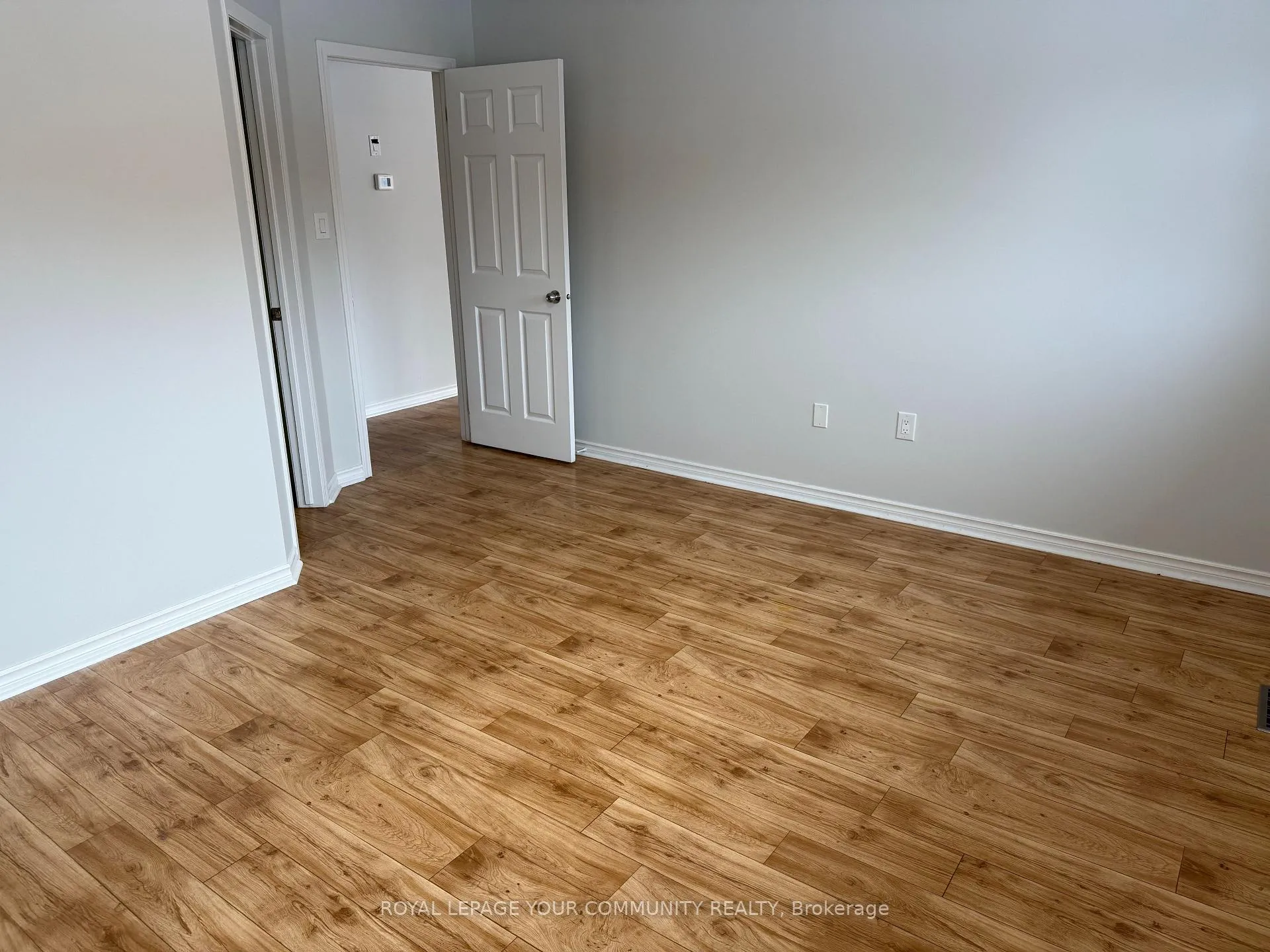 Photo 12 of Unit Main Floor, 24 Sun King Crescent, Barrie, Innis-Shore — HOMEH